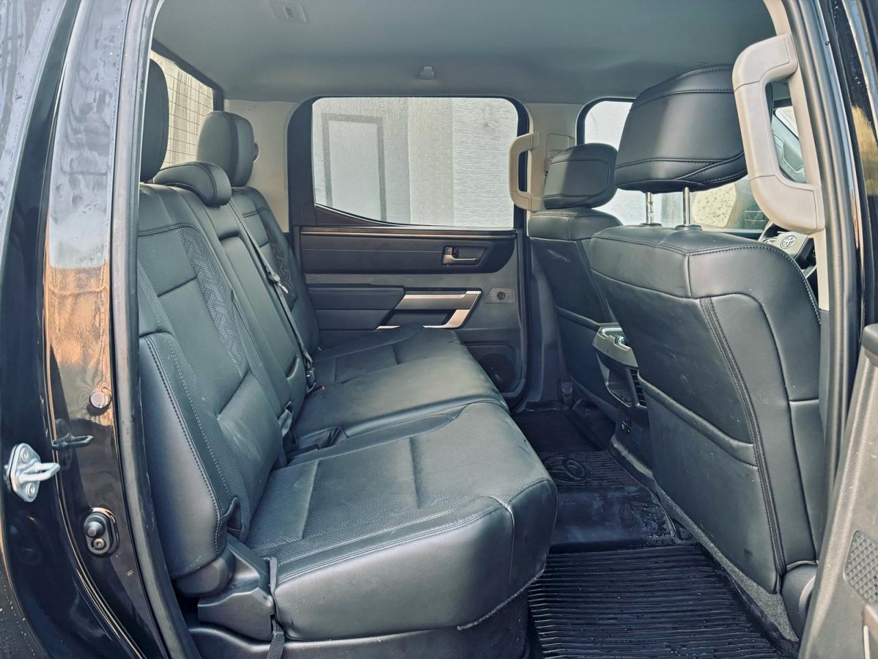 2024 Toyota Tundra Crewmax Sr5 Черный vin: 5TFLA5BC2RX003453