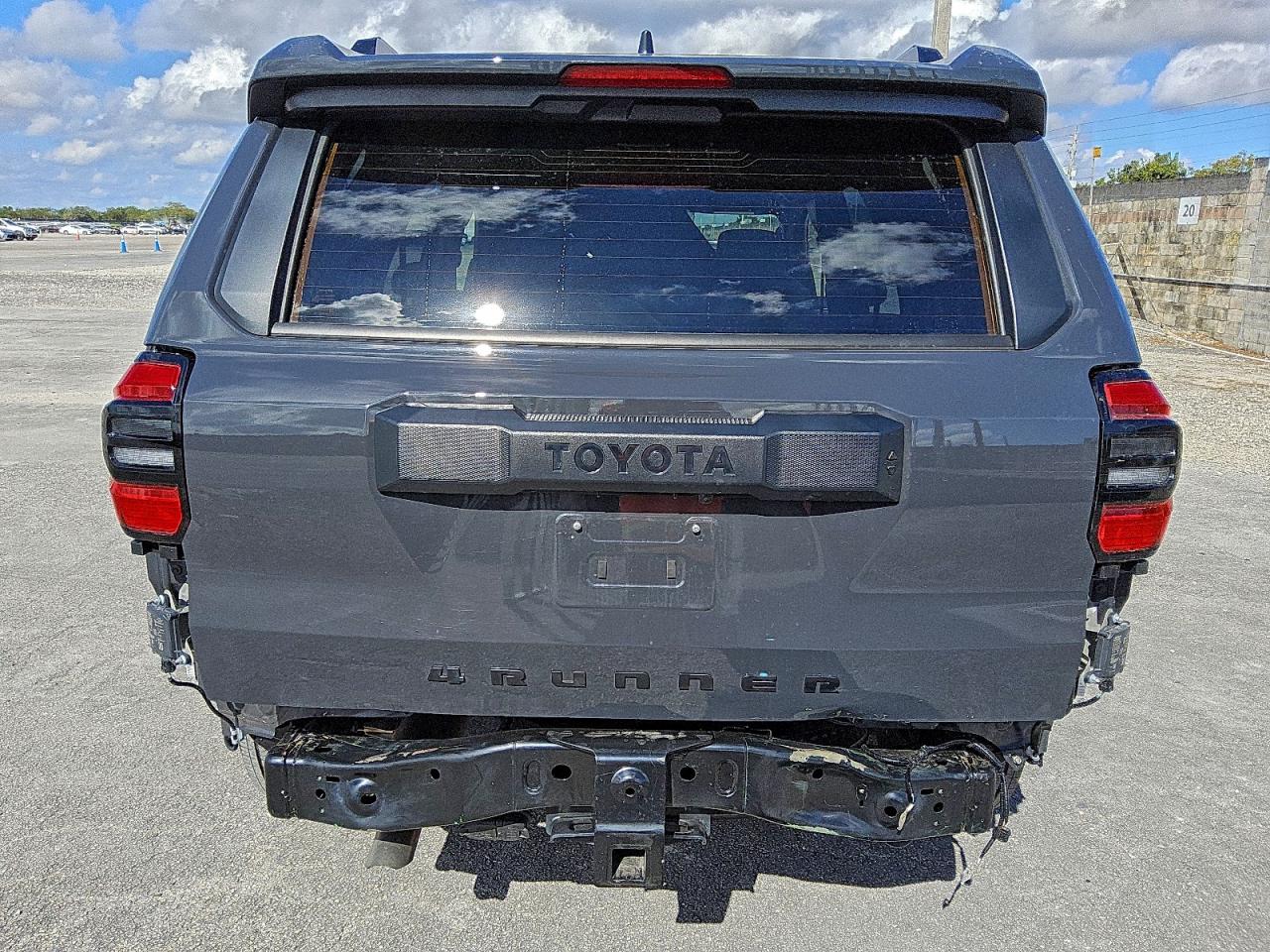 2025 Toyota 4runner Sr5 Угольный vin: JTEVA5BR8S5037990