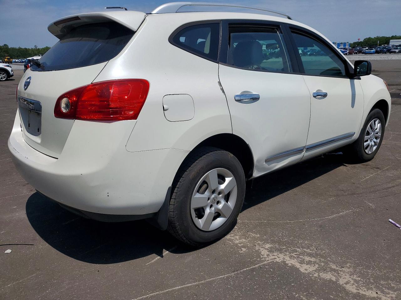 2015 Nissan Rogue Select S Белый vin: JN8AS5MT5FW650291