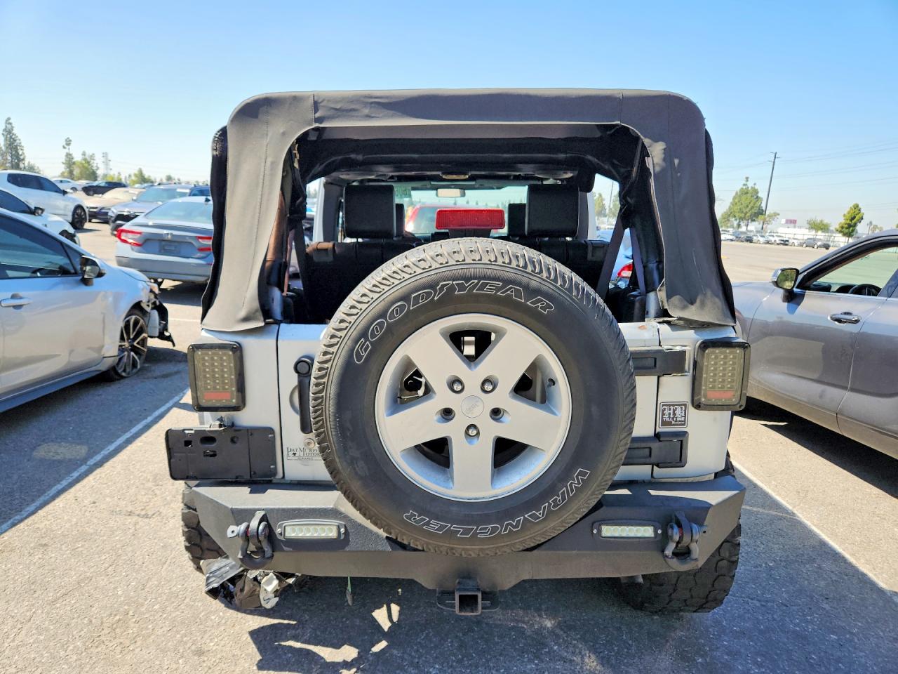 2007 Jeep Wrangler X Silver vin: 1J4GA39167L161948