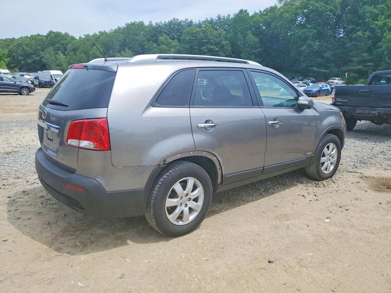 2013 Kia Sorento Lx Silver vin: 5XYKTDA26DG349722