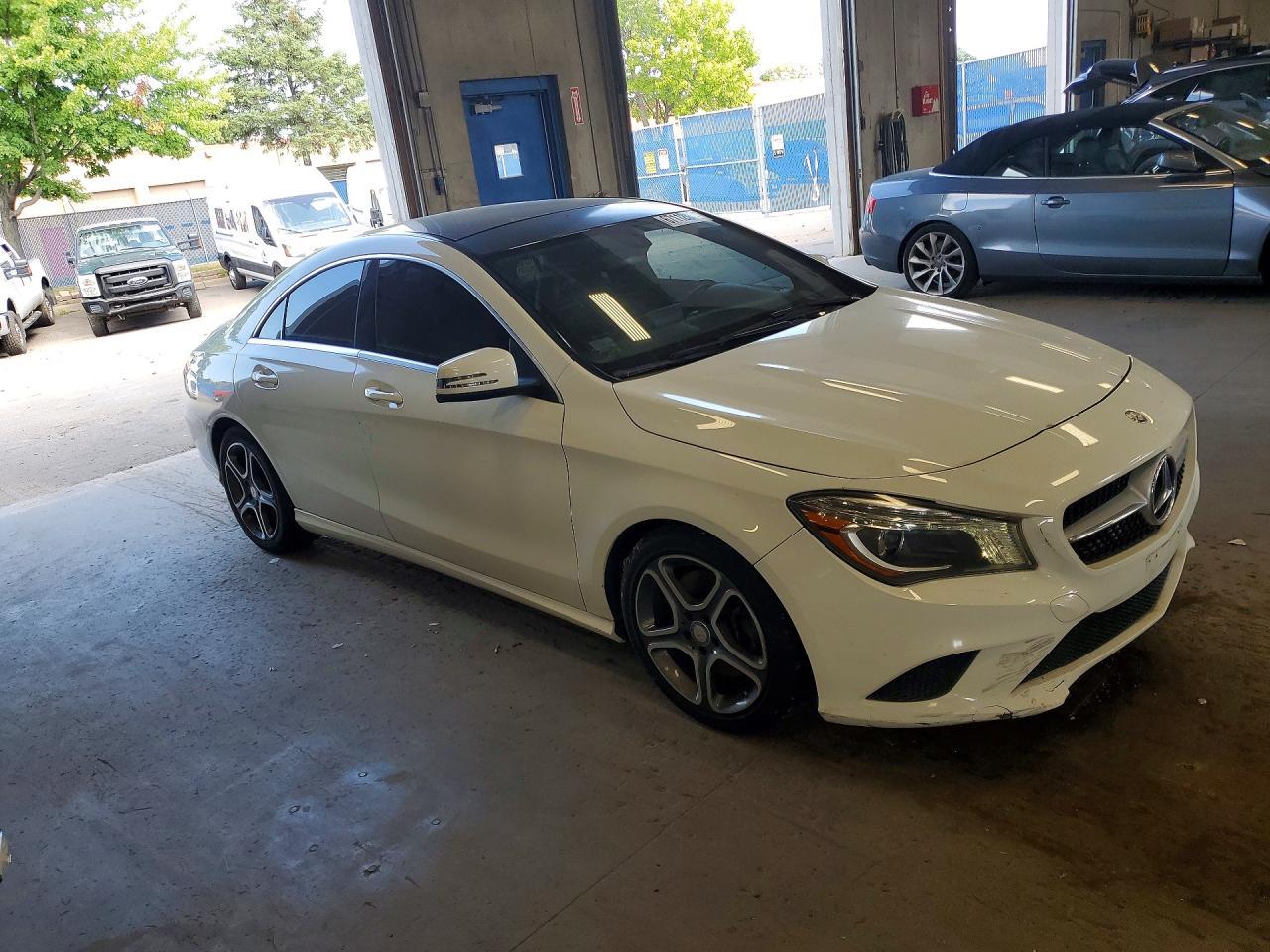 2014 Mercedes-benz Cla 250 White vin: WDDSJ4EB8EN105117