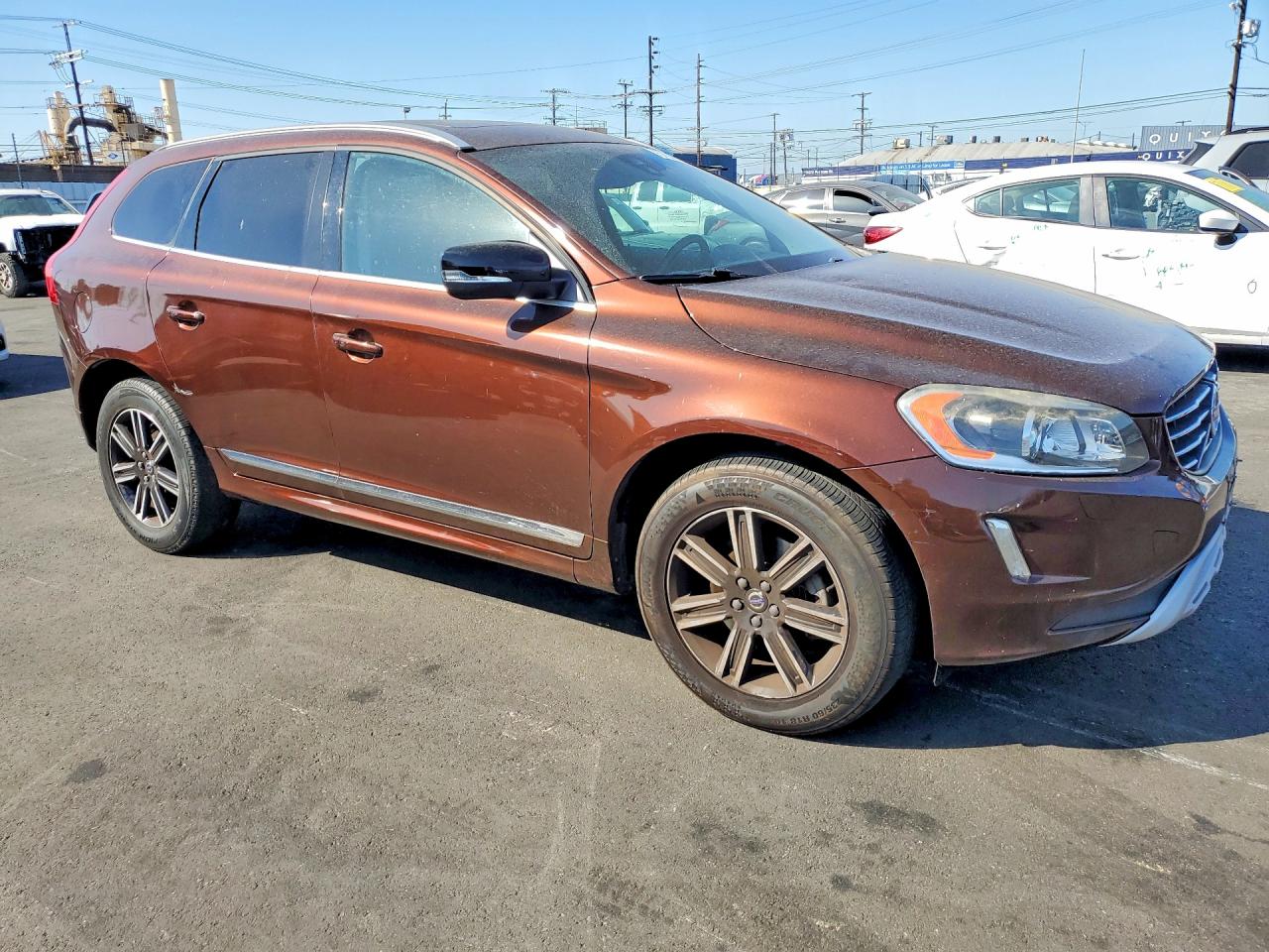 2017 Volvo Xc60 T5 Dynamic Brown vin: YV440MDR8H2225720