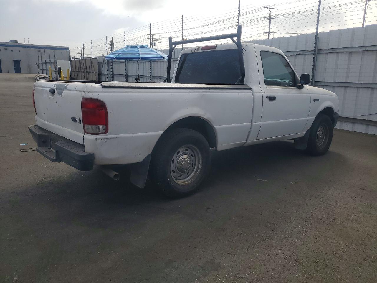 2000 Ford Ranger White vin: 1FTYR10V4YPB06853
