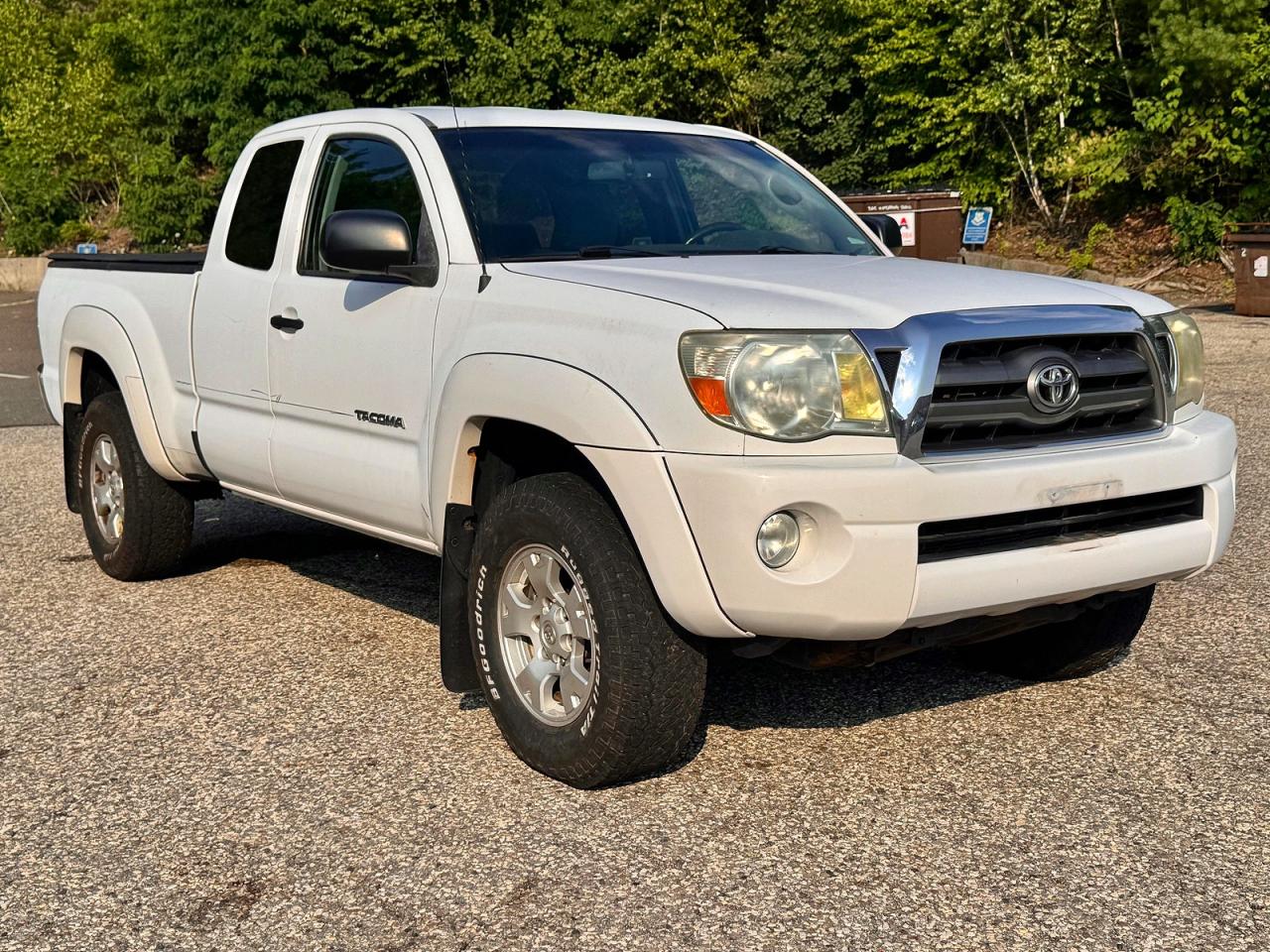 2010 Toyota Tacoma V6 White vin: 5TEUU4EN9AZ748510