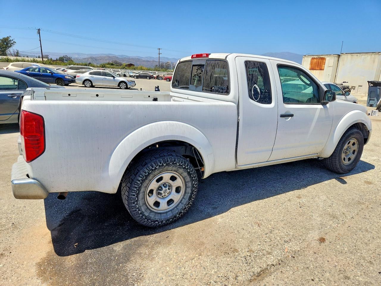 2010 Nissan Frontier Xe White vin: 1N6BD0CT3AC435532