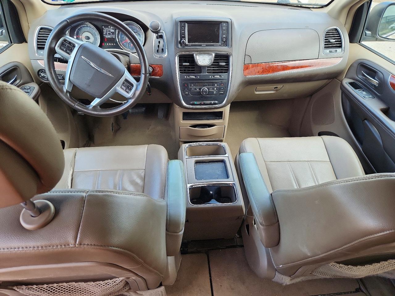 2013 Chrysler Town & Country Touring Tan vin: 2C4RC1BG3DR695259