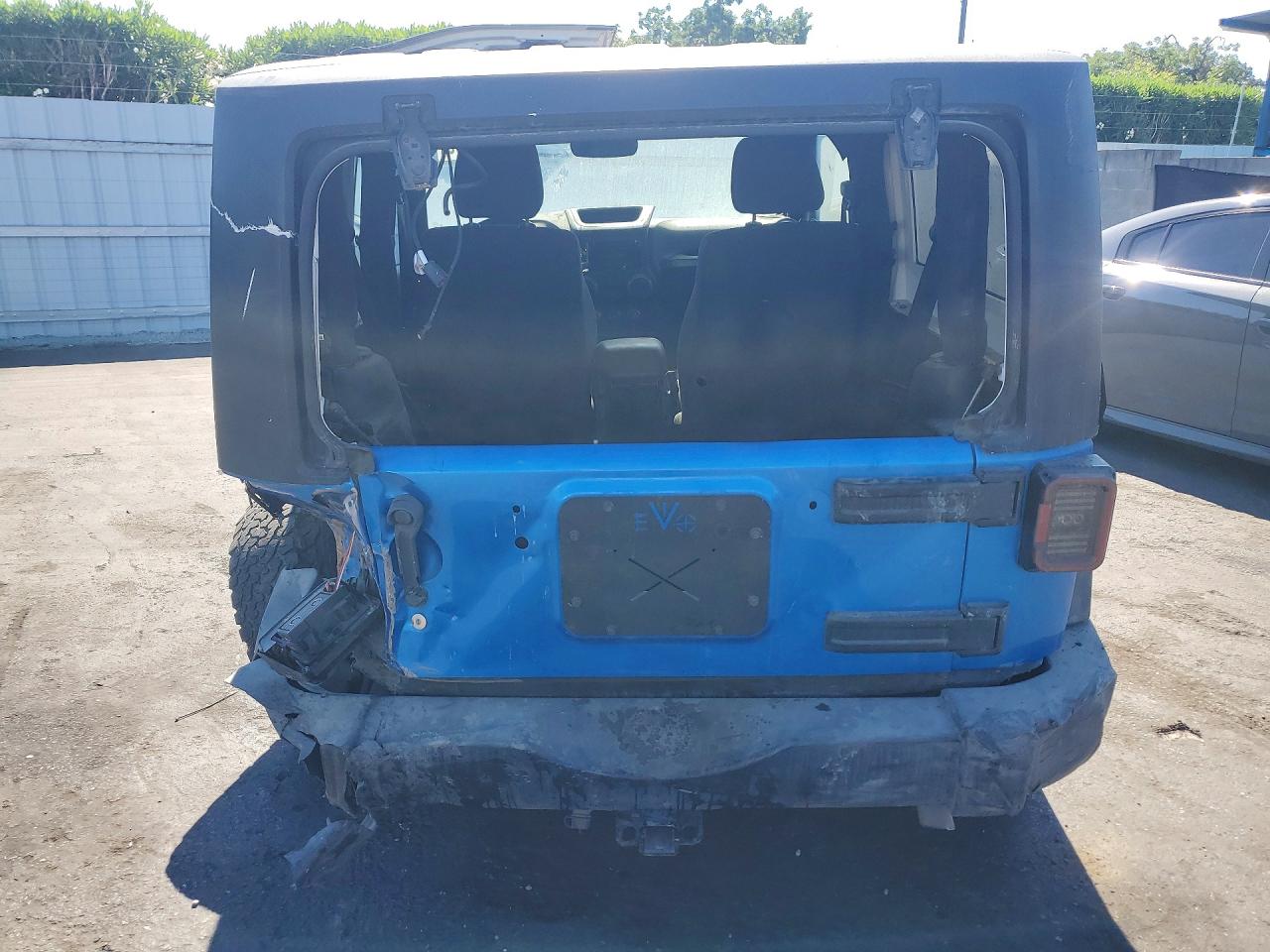 2015 Jeep Wrangler Sport Blue vin: 1C4AJWAG8FL510474