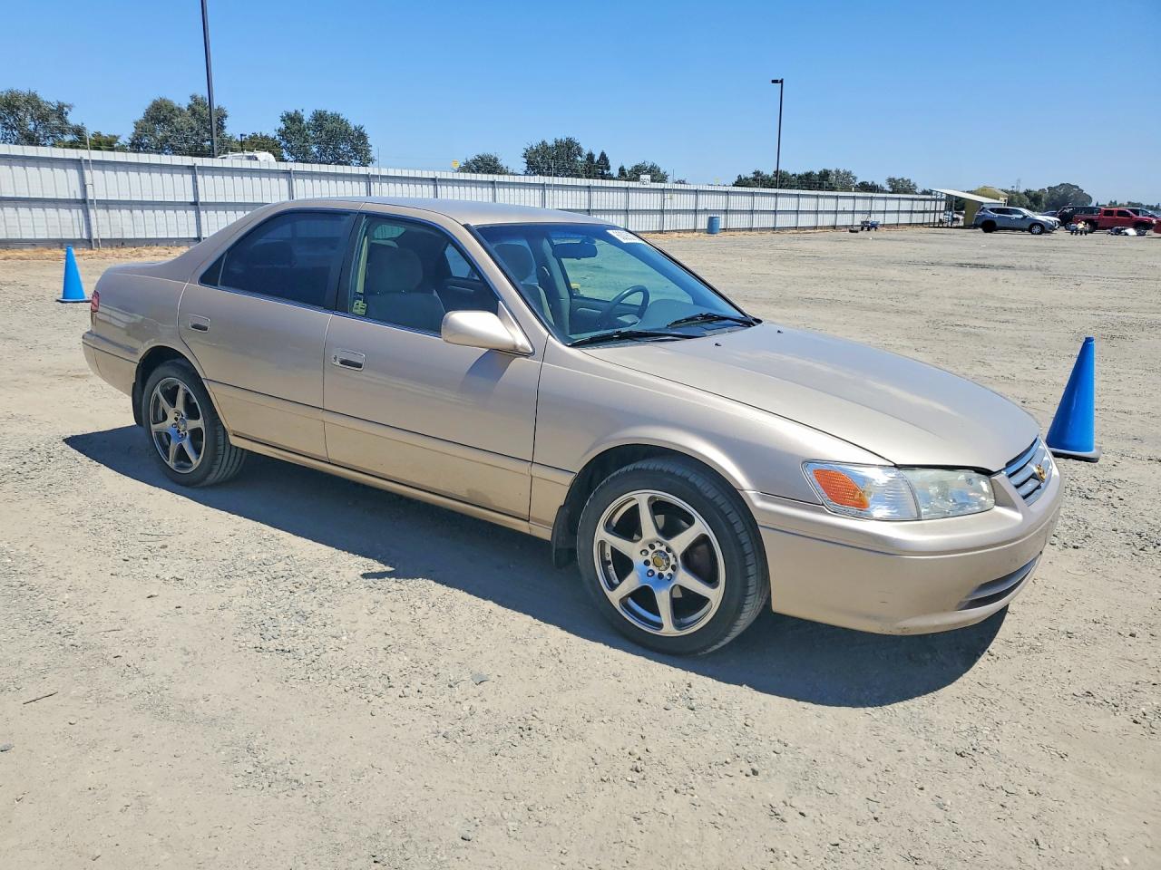 2000 Toyota Camry Le V6 Tan vin: JT2BF22K3Y0260219
