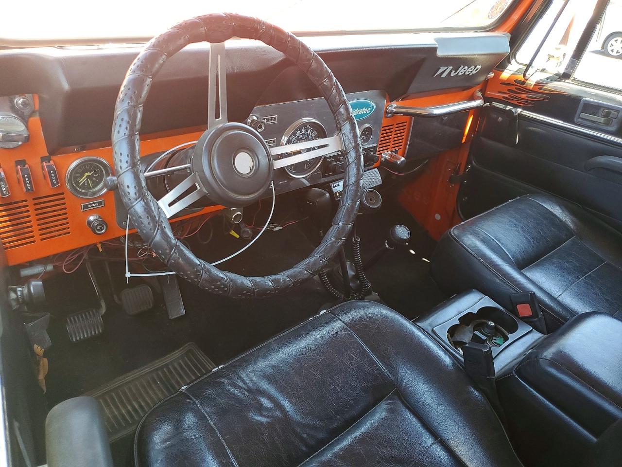 1983 Jeep Jeep Cj7 Orange vin: 1JCCN87E2DT069077