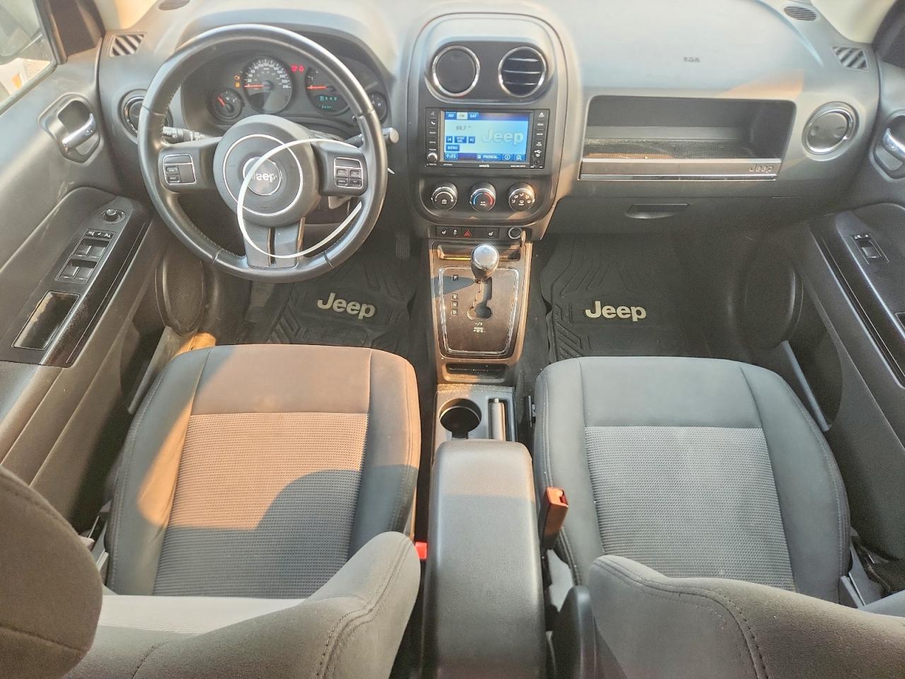 2012 Jeep Compass Gray vin: 1C4NJDABXCD523064