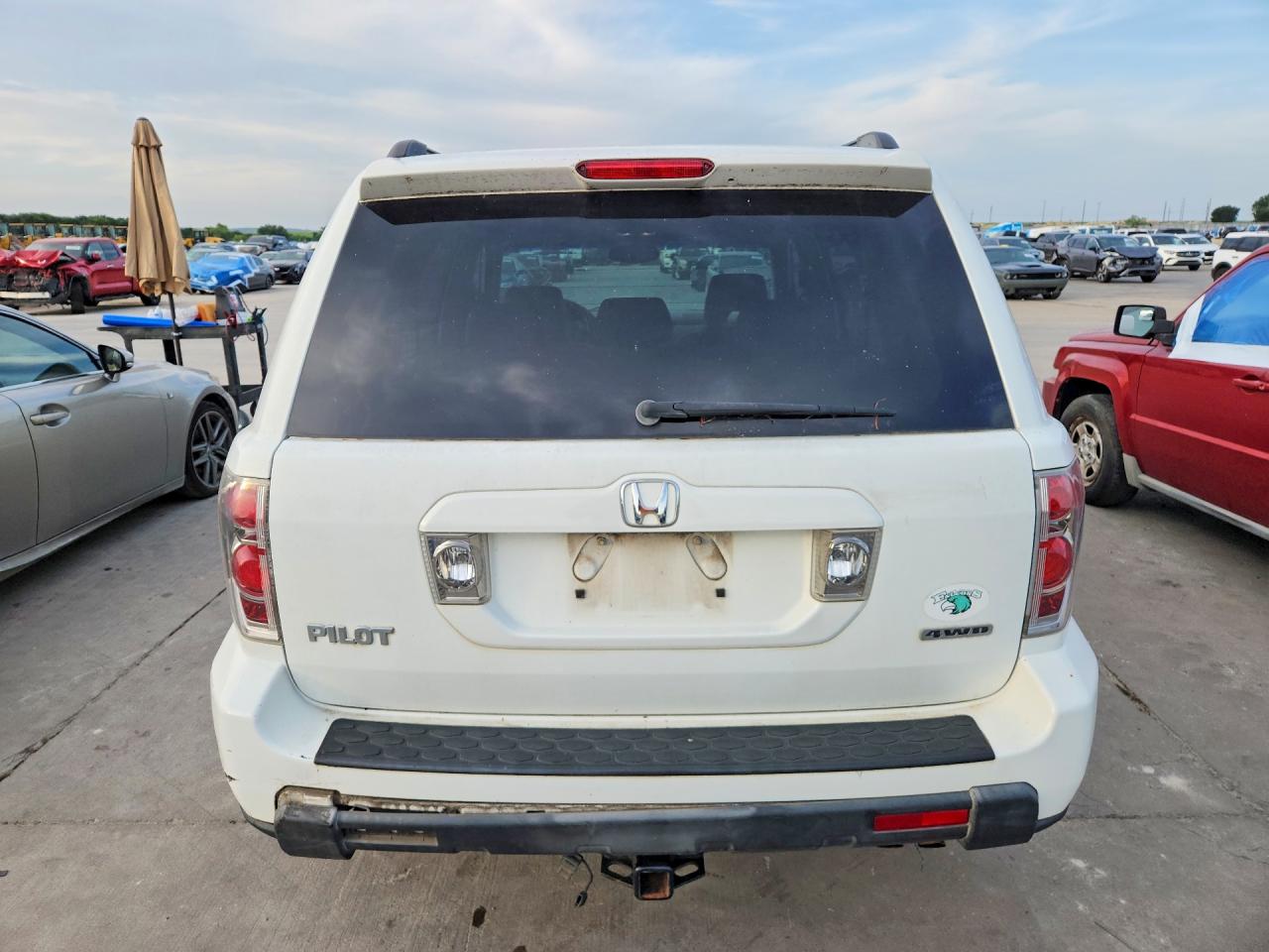 2008 Honda Pilot Ex White vin: 5FNYF18448B009523