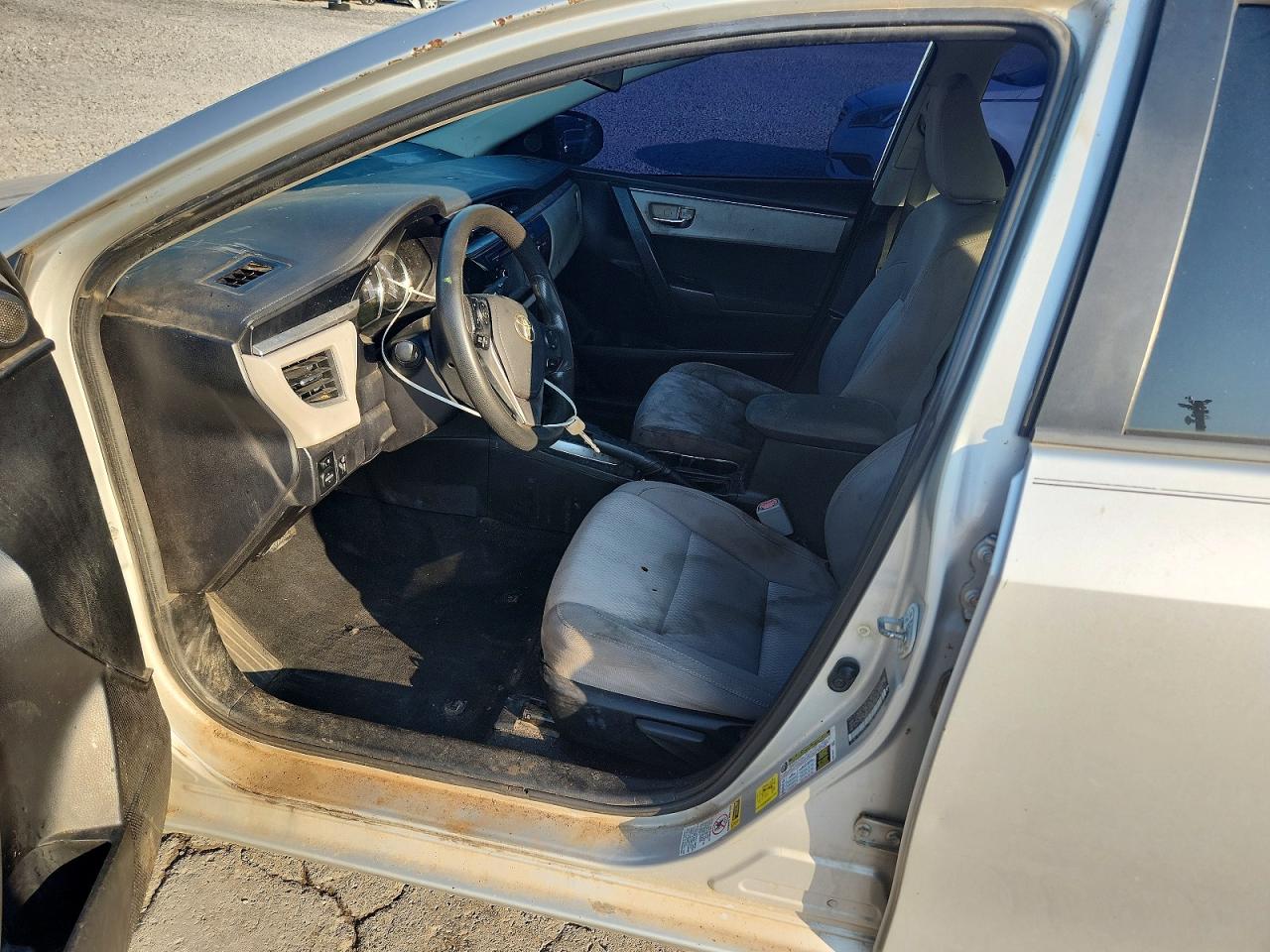 2014 Toyota Corolla Le Silver vin: 5YFBURHE1EP101773