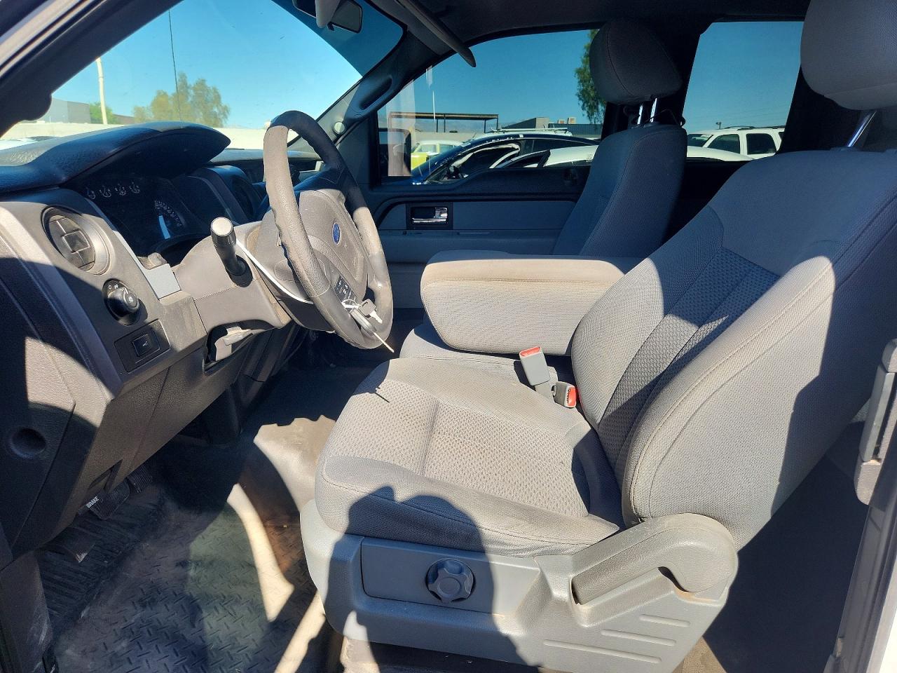 2013 Ford F150 Super Cab White vin: 1FTFX1EF4DKF16140