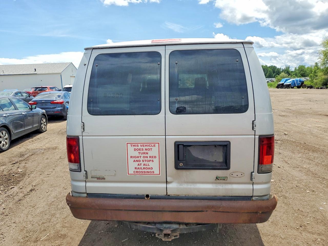 2010 Ford Econoline Silver vin: 1FBSS3BL4ADA50300