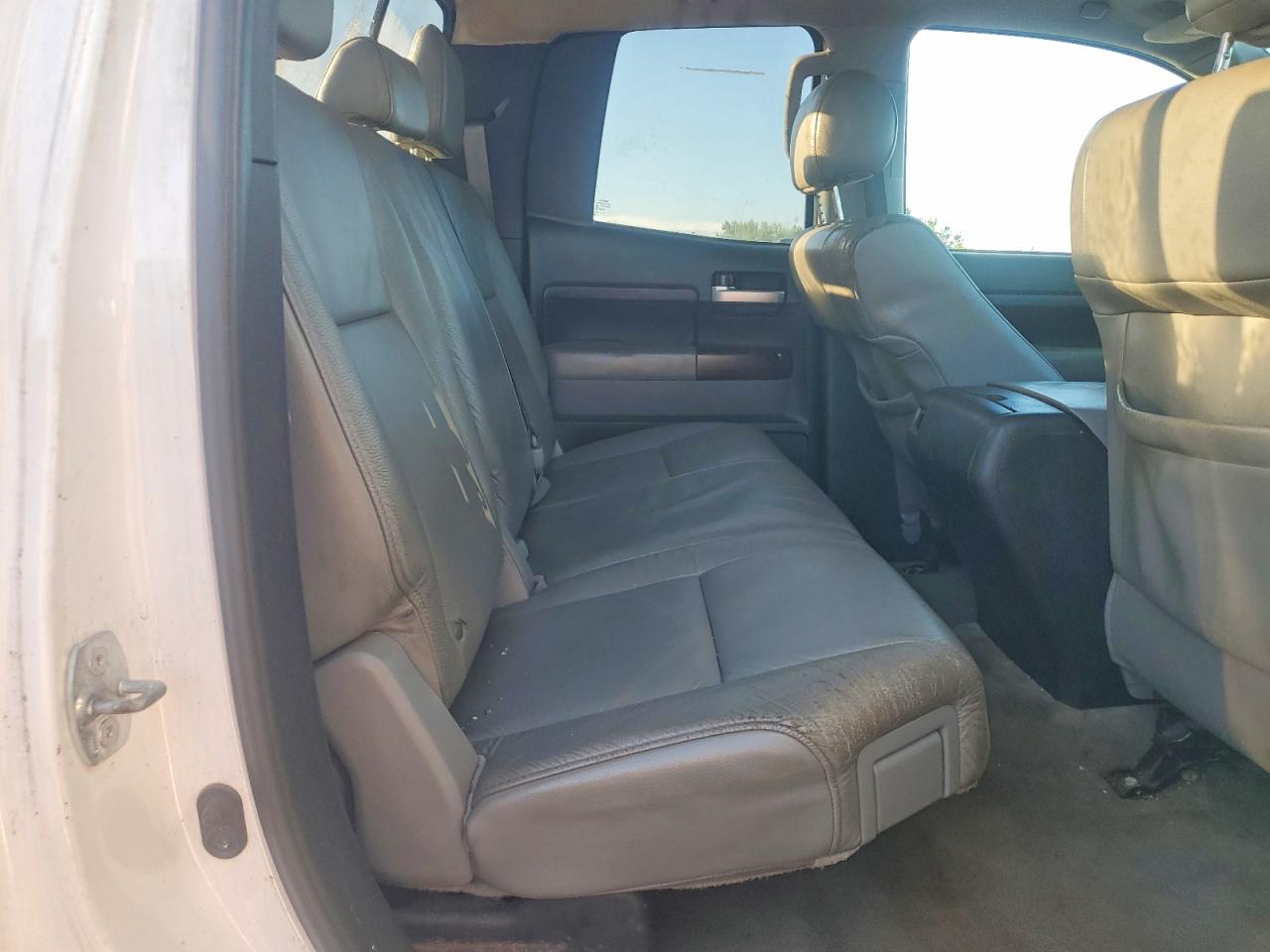 2010 Toyota Tundra Double Cab Limited White vin: 5TFBY5F16AX124121