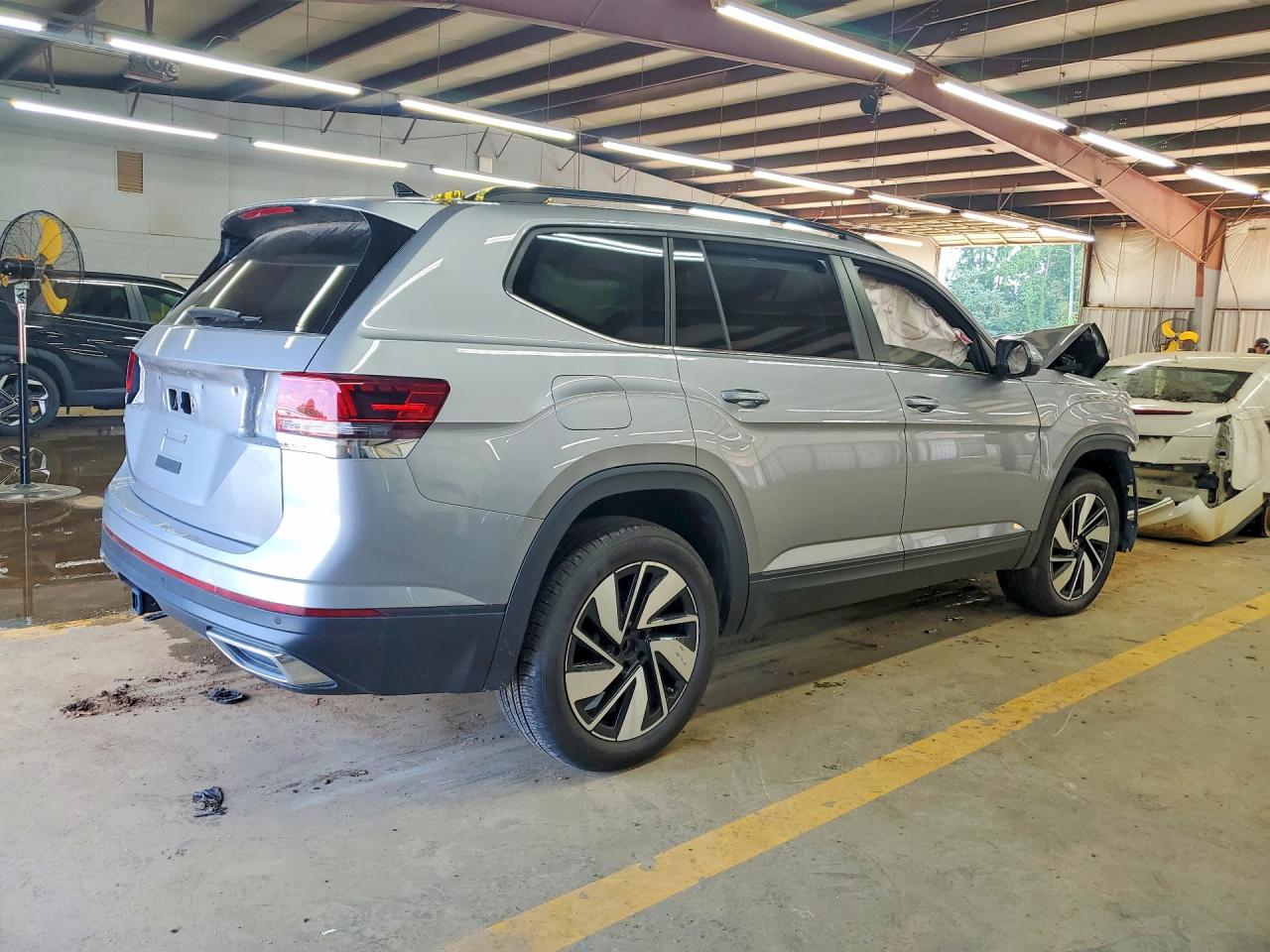 2026 Volkswagen Atlas Se Gray vin: 1V2WN2CA7TC530169