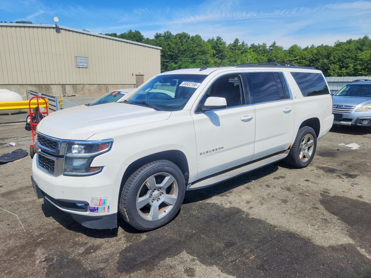 2015 Chevrolet Suburban K1500 Lt White vin: 1GNSKJKC1FR300402