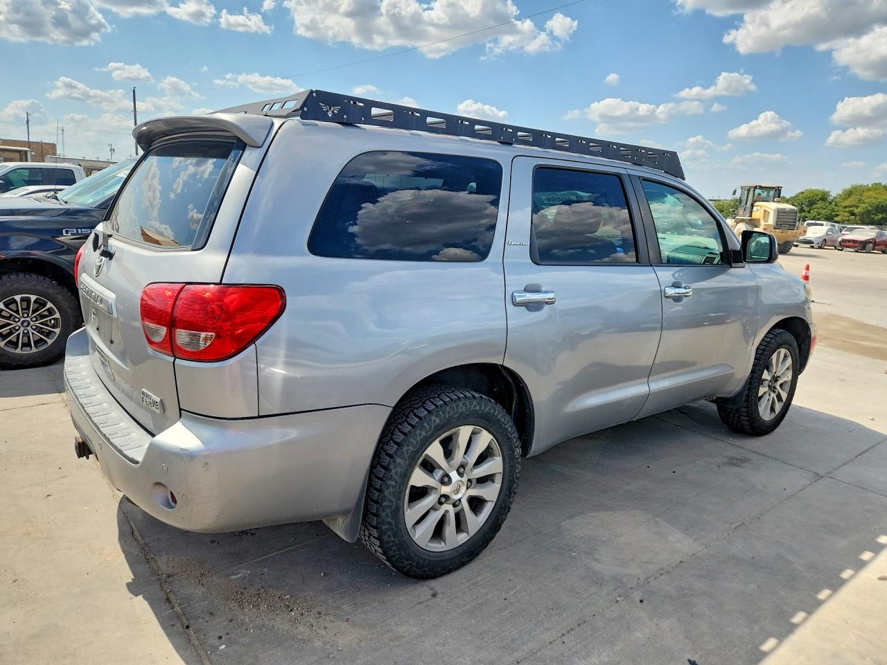 2013 Toyota Sequoia Limited Silver vin: 5TDJY5G15DS090452