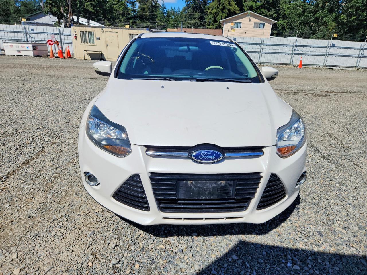 2014 Ford Focus Titanium White vin: 1FADP3N26EL282178
