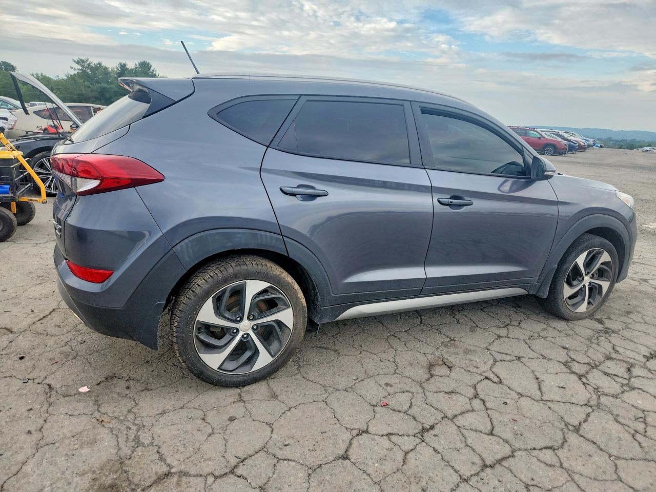 2017 Hyundai Tucson Sport Gray vin: KM8J3CA22HU265032