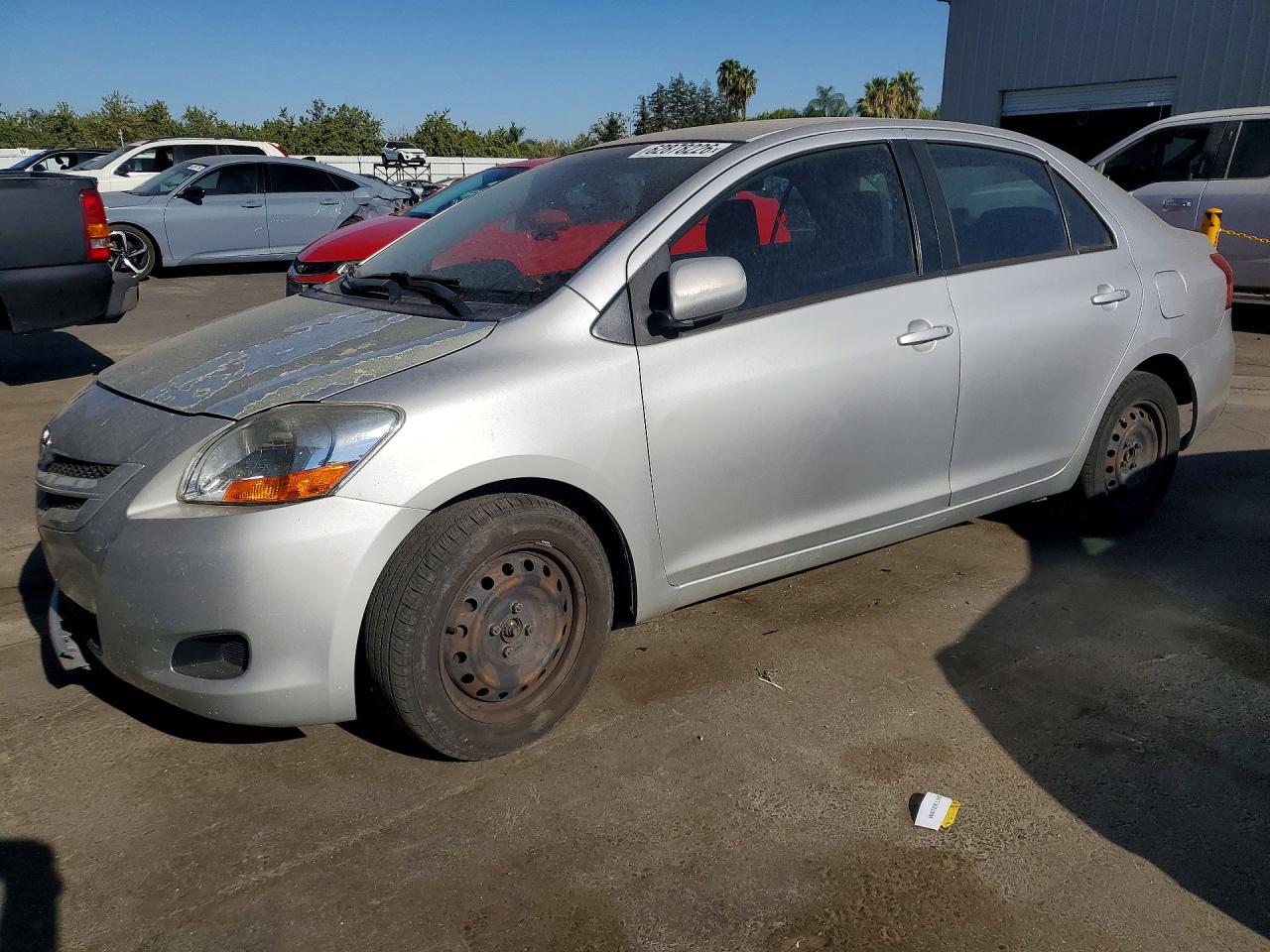 2007 Toyota Yaris Base Silver vin: JTDBT923671035044