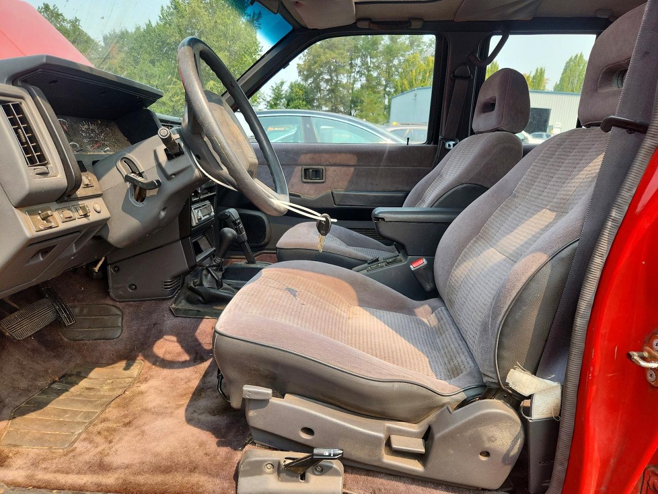 1993 Nissan Pathfinder Xe Red vin: JN8HD17Y5PW302260