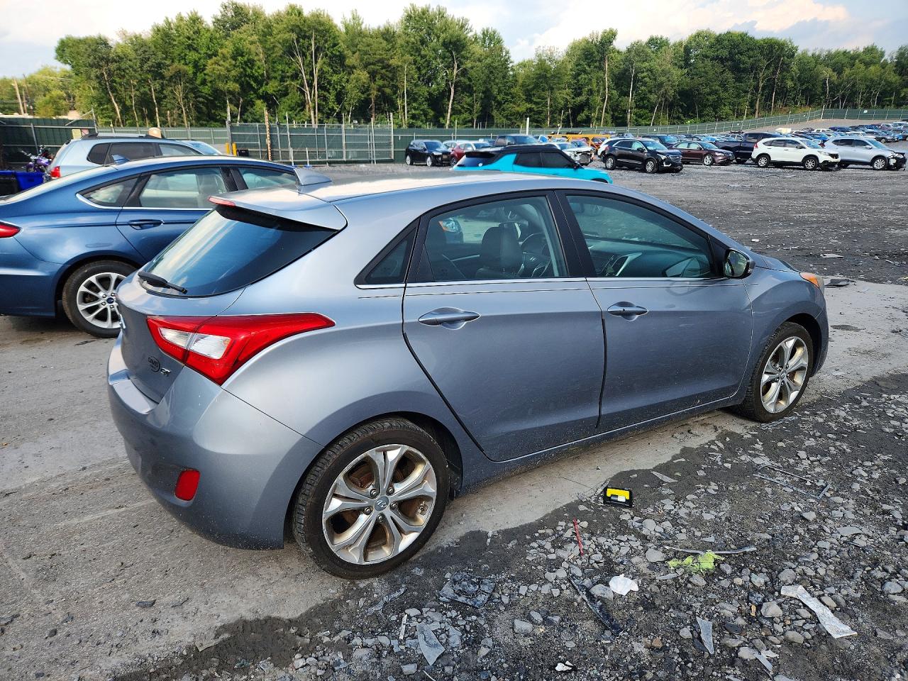 2014 Hyundai Elantra Gt Base Gray vin: KMHD35LH2EU219285
