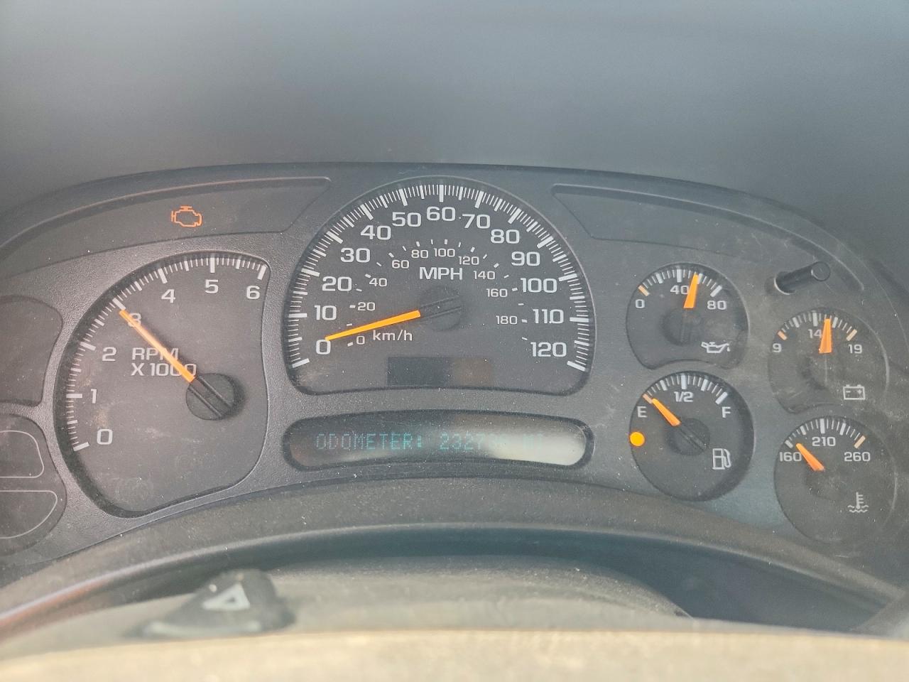 2005 Chevrolet Silverado C1500 Red vin: 1GCEC14X05Z330198