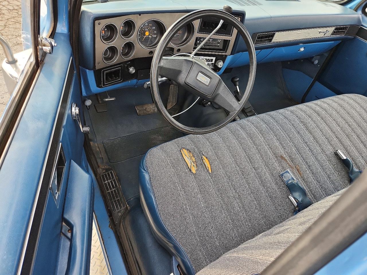 1986 Chevrolet K10 Бирюзовый vin: 1GCEK14H4GJ183929