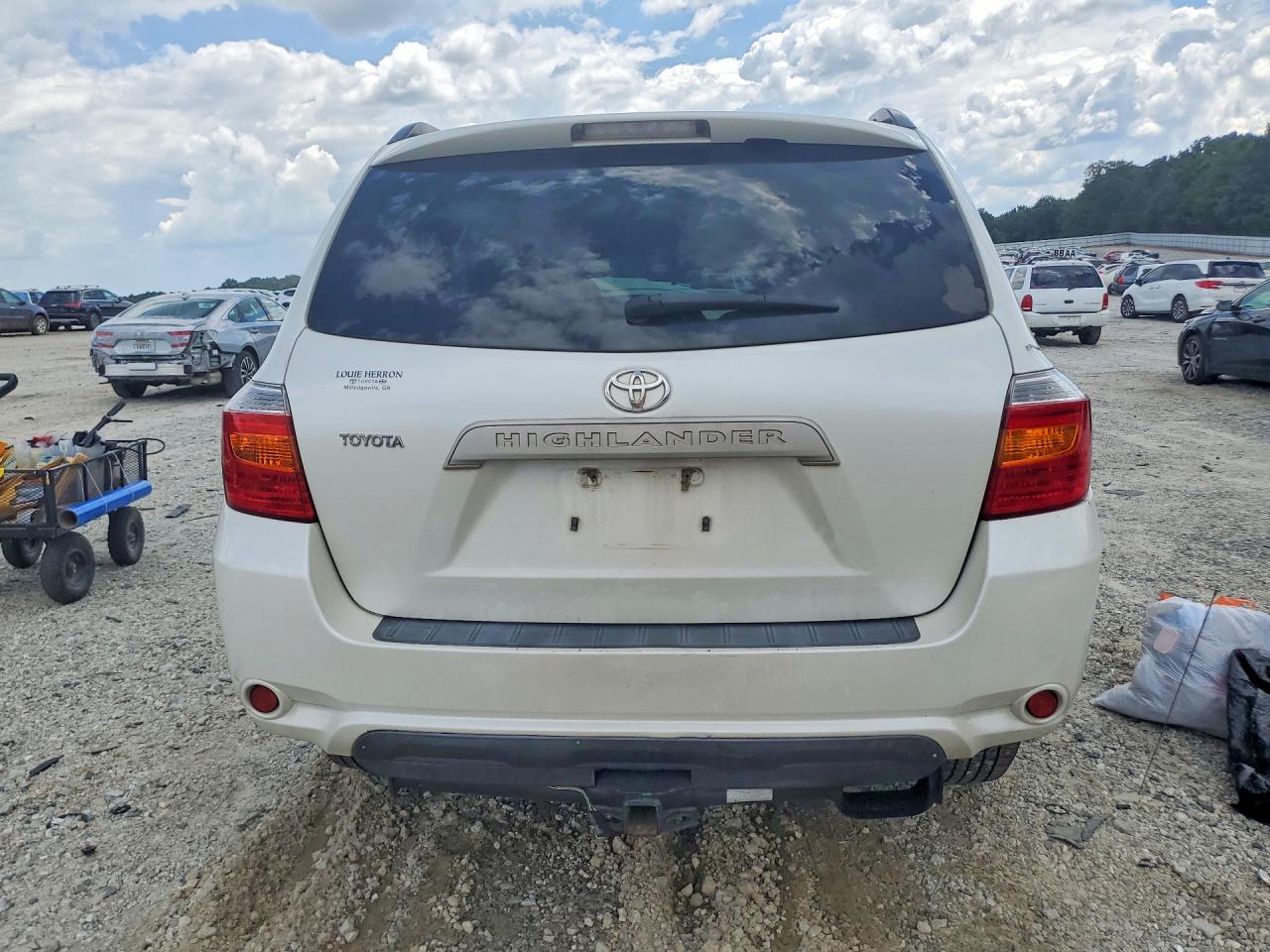 2009 Toyota Highlander Base White vin: JTEDA41AX92005054