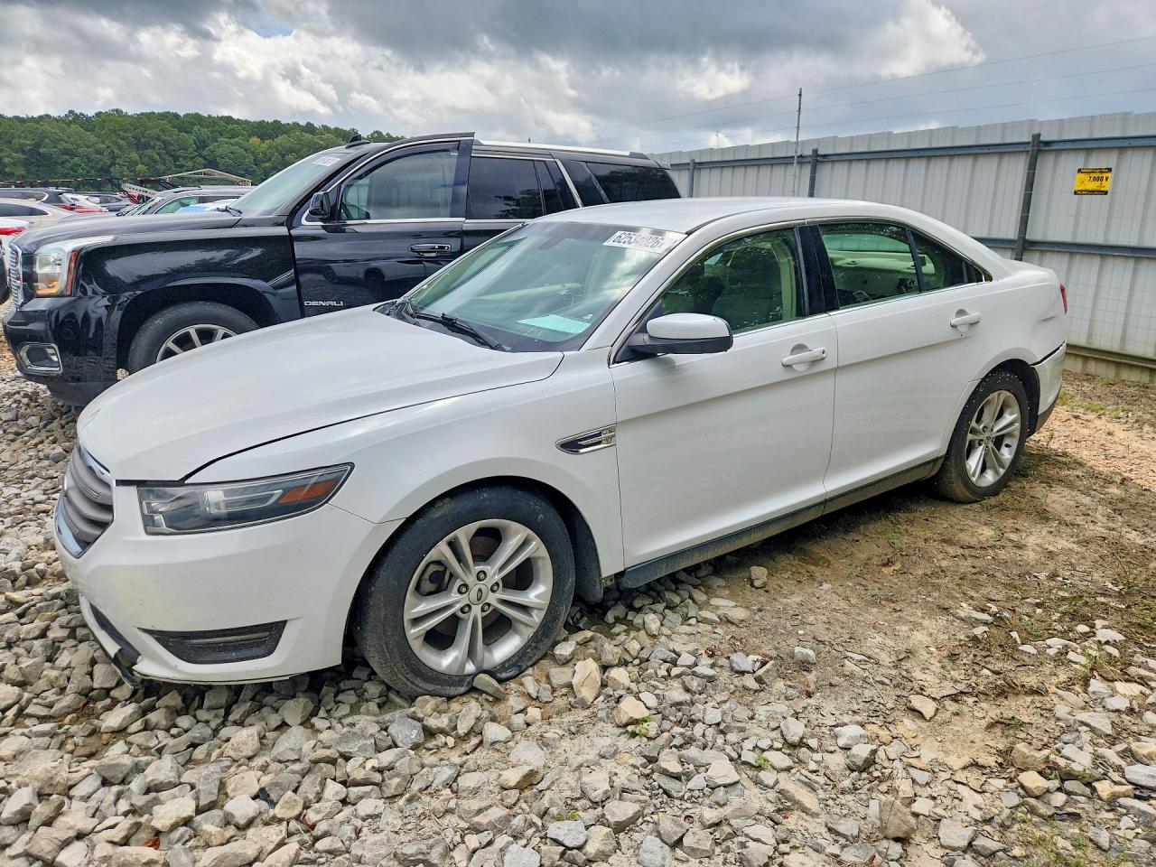 2015 Ford Taurus Sel Белый vin: 1FAHP2E95FG154615