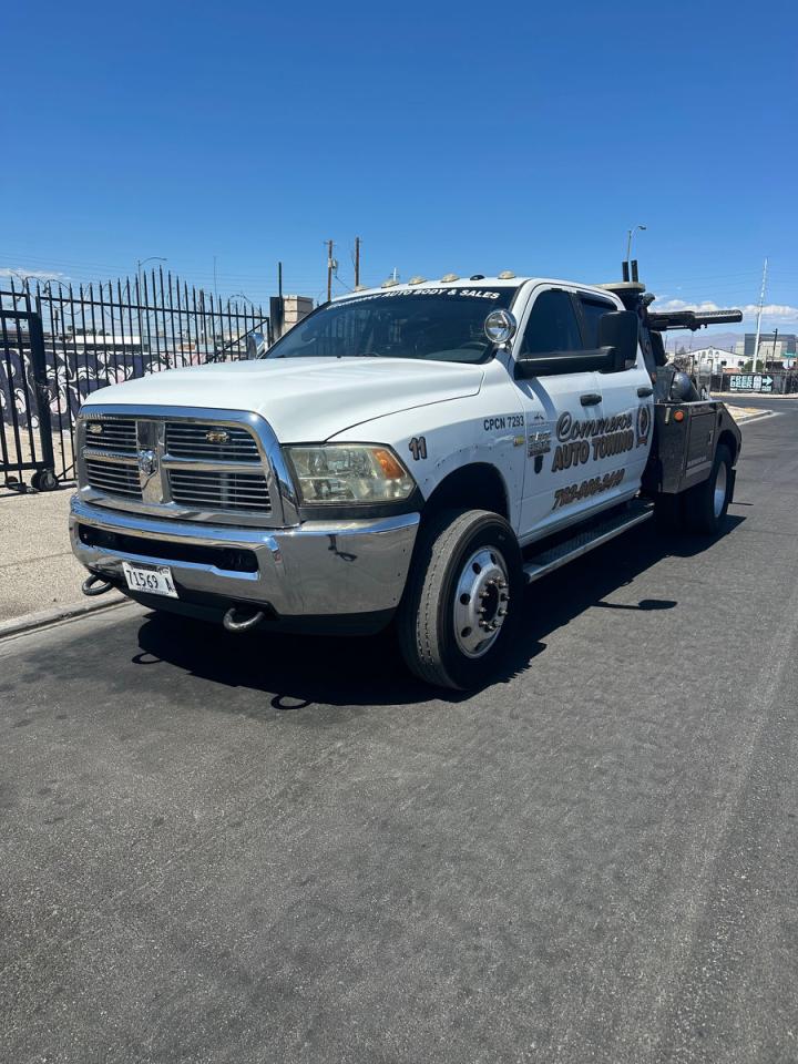 2014 Ram 5500 White vin: 3C7WRMEL8EG174169