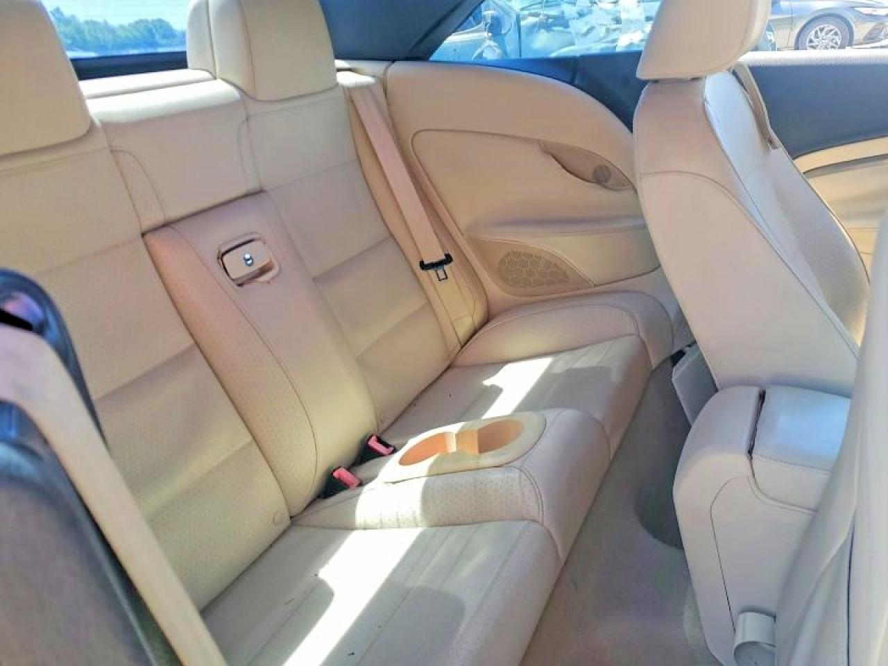 2012 Volkswagen Eos Komfort Black vin: WVWBW7AH8CV005362