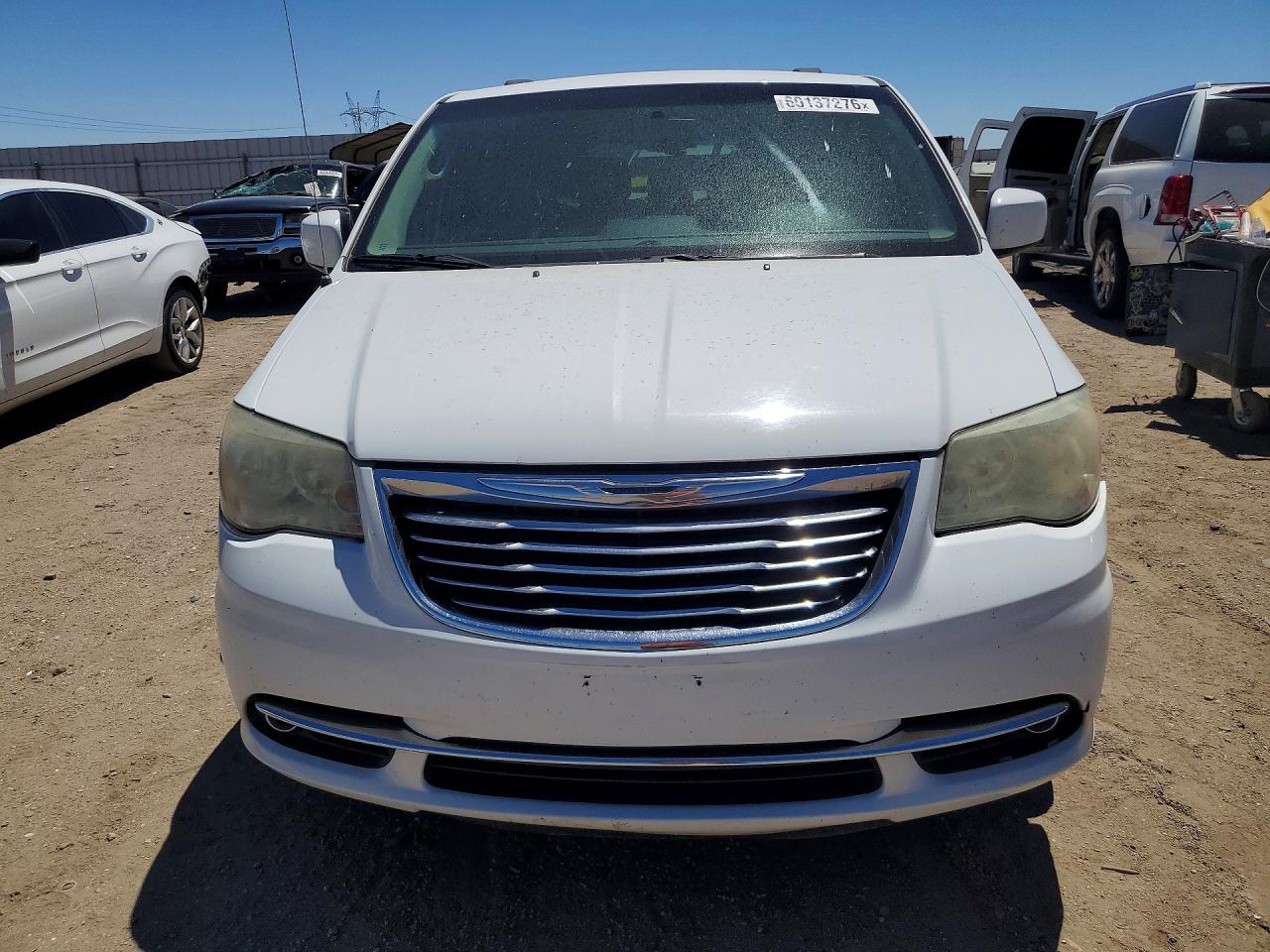 2014 Chrysler Town & Country Touring White vin: 2C4RC1BG4ER446177