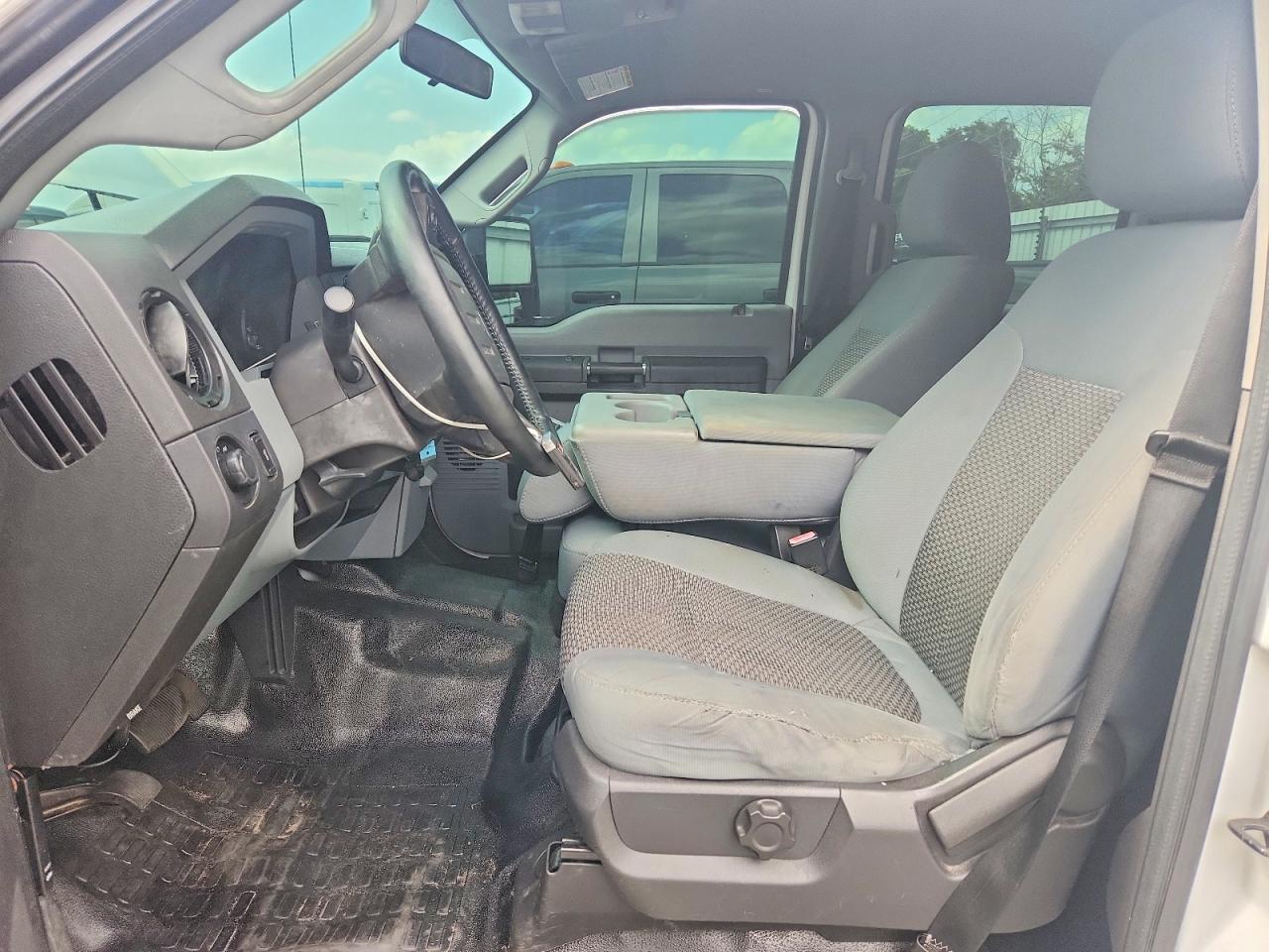 2012 Ford F350 Super Duty White vin: 1FT8W3AT0CEB54713