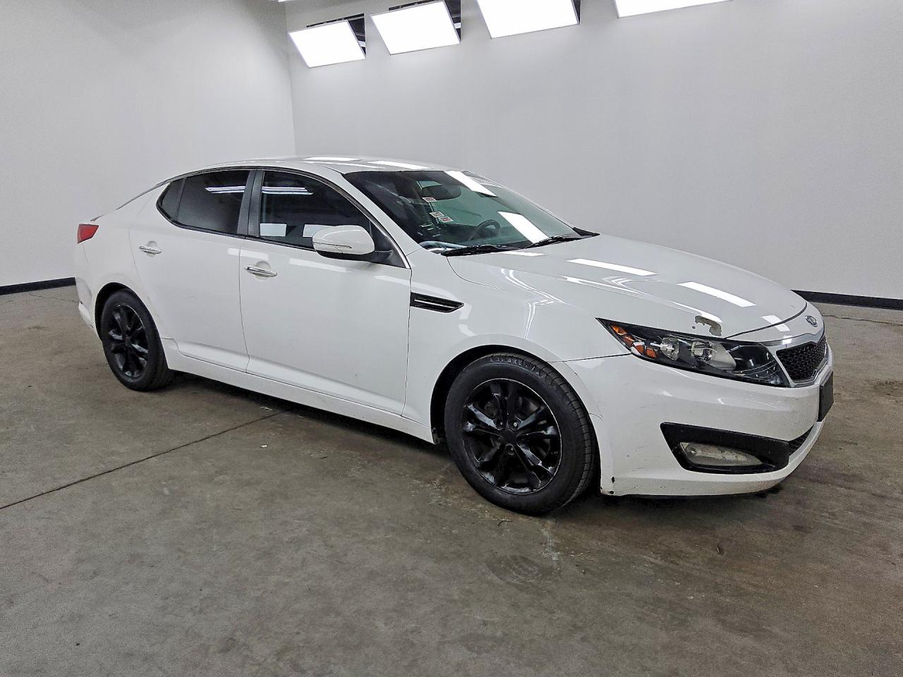 2012 Kia Optima Ex White vin: 5XXGN4A78CG007994