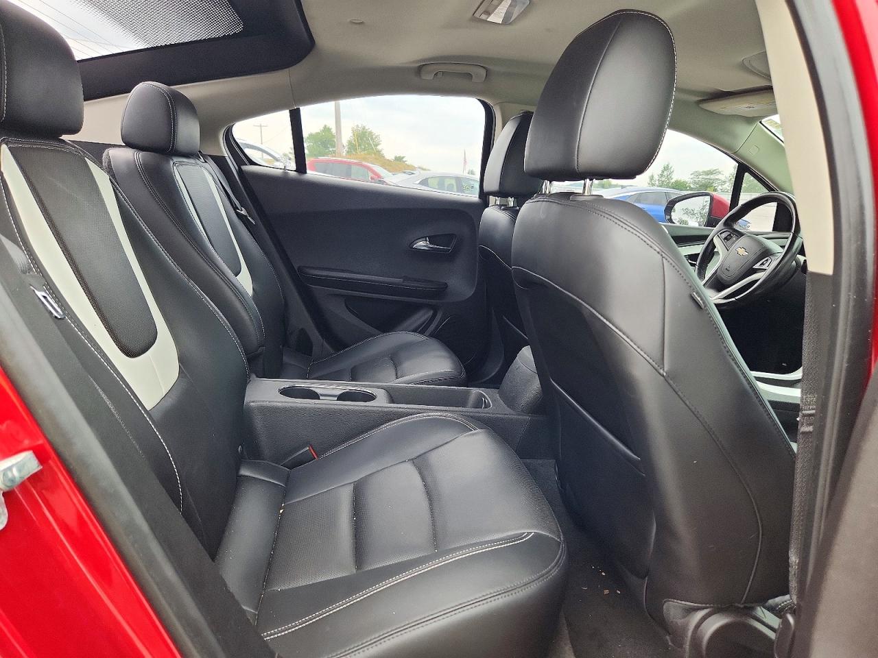 2012 Chevrolet Volt Red vin: 1G1RD6E48CU121665