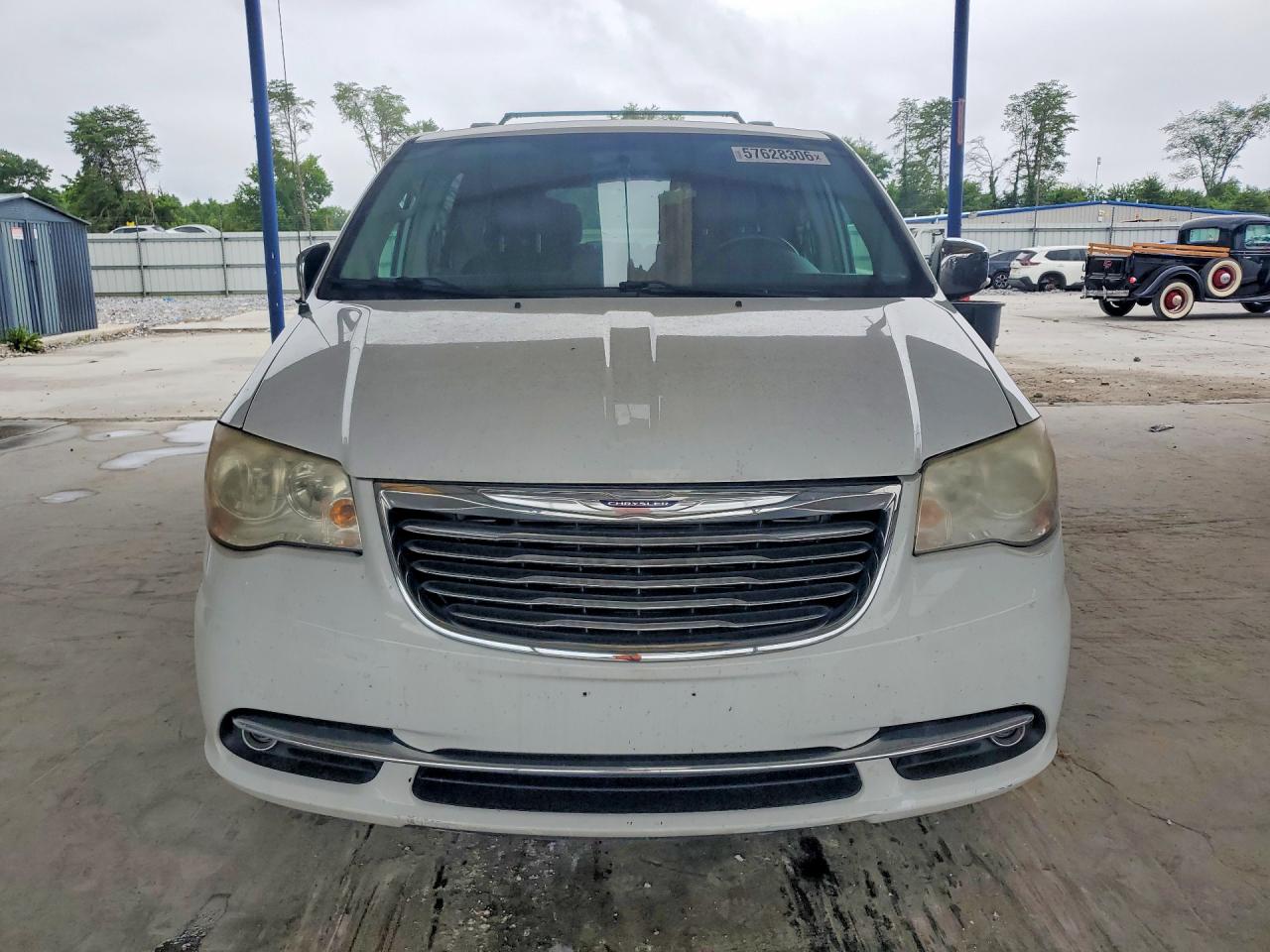 2014 Chrysler Town & Country Touring L White vin: 2C4RC1CG4ER200079