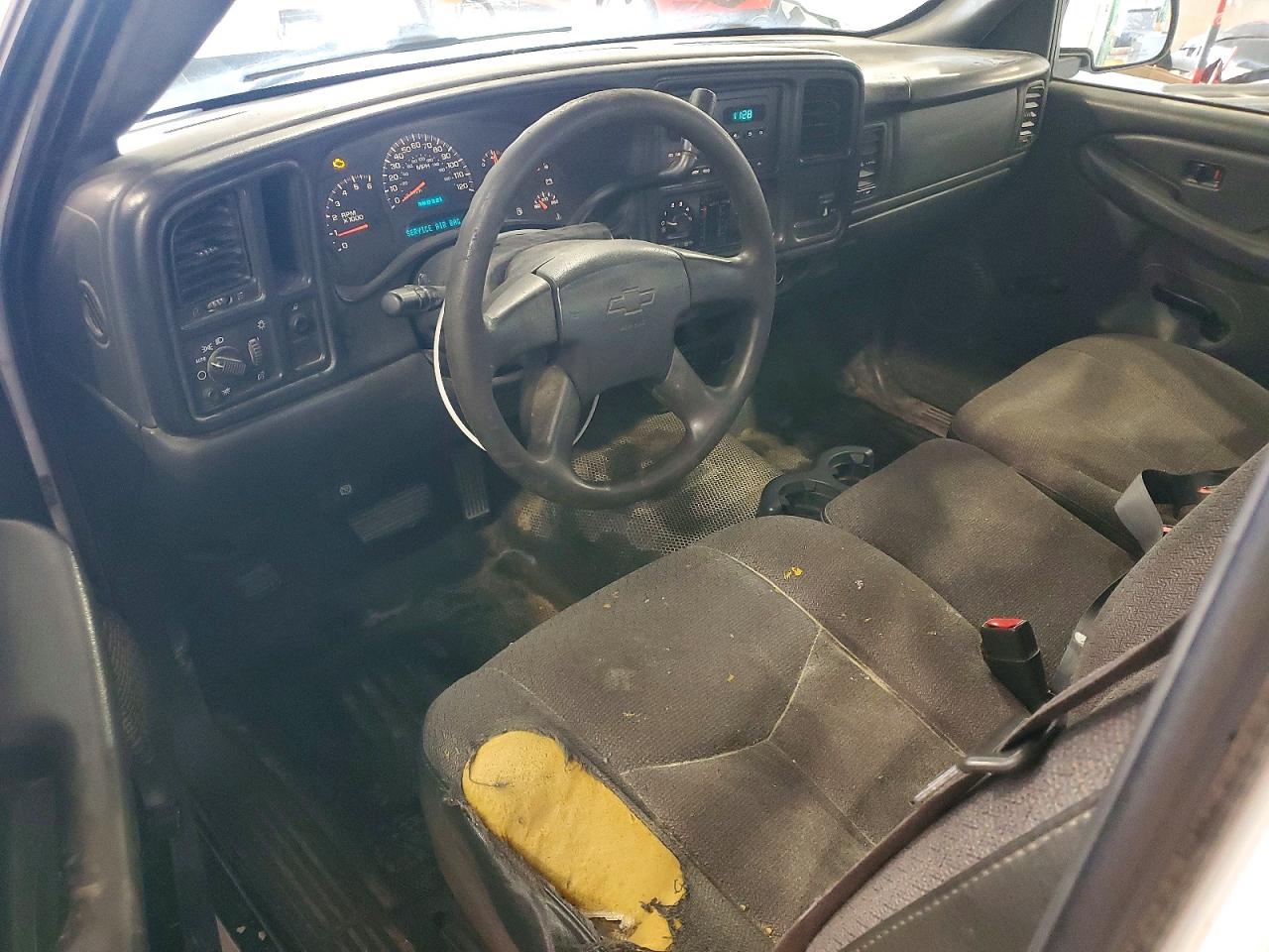 2004 Chevrolet Silverado C1500 Белый vin: 1GCEC14V84Z270281