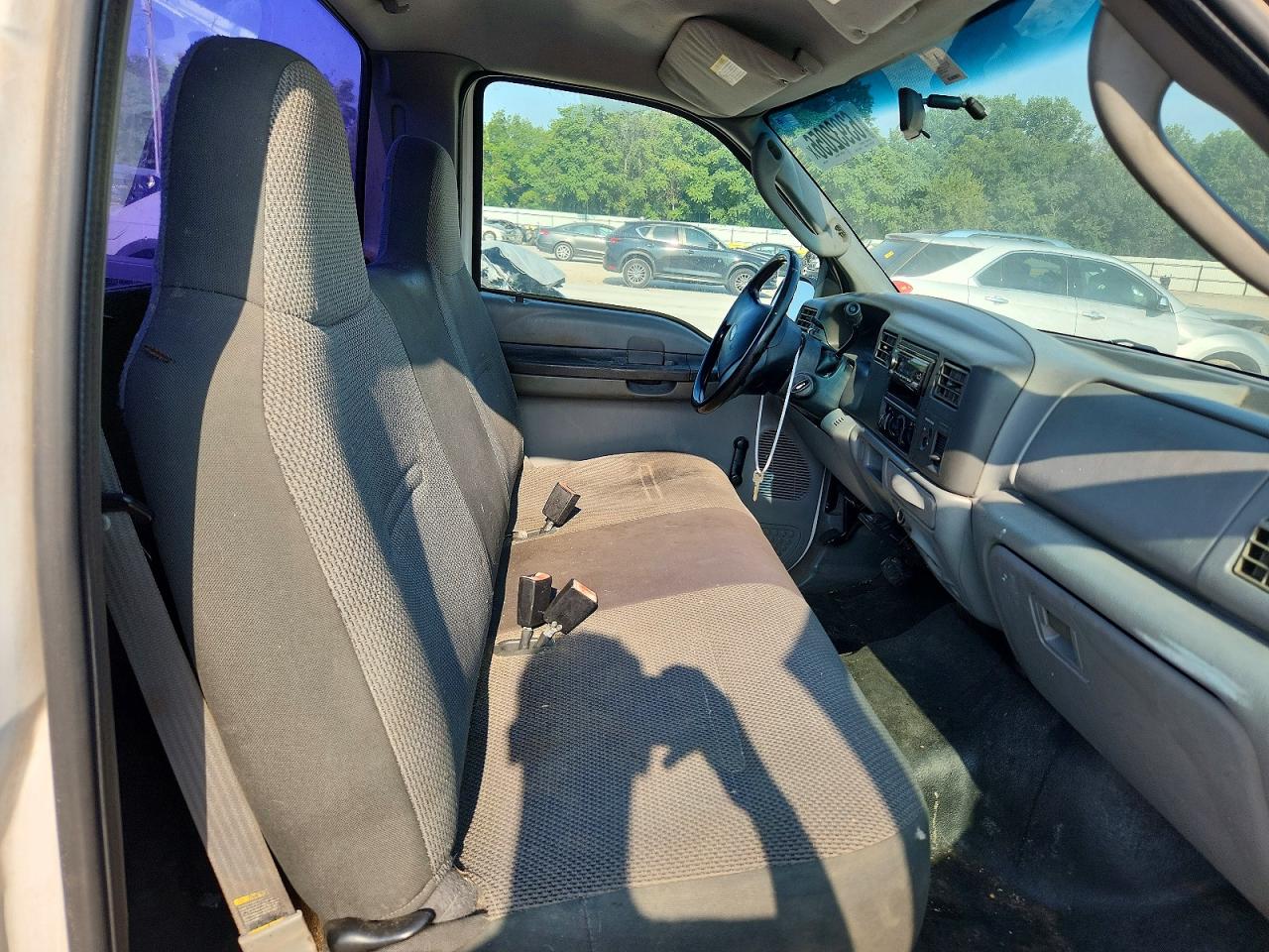 2004 Ford F250 Super Duty White vin: 1FTNF20L04EC25800