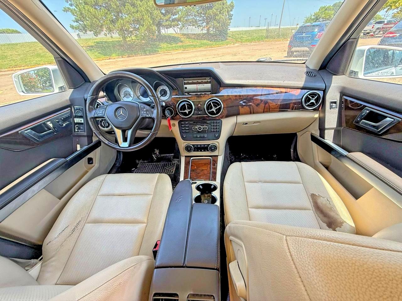 2014 Mercedes-benz Glk 350 White vin: WDCGG5HB5EG333235