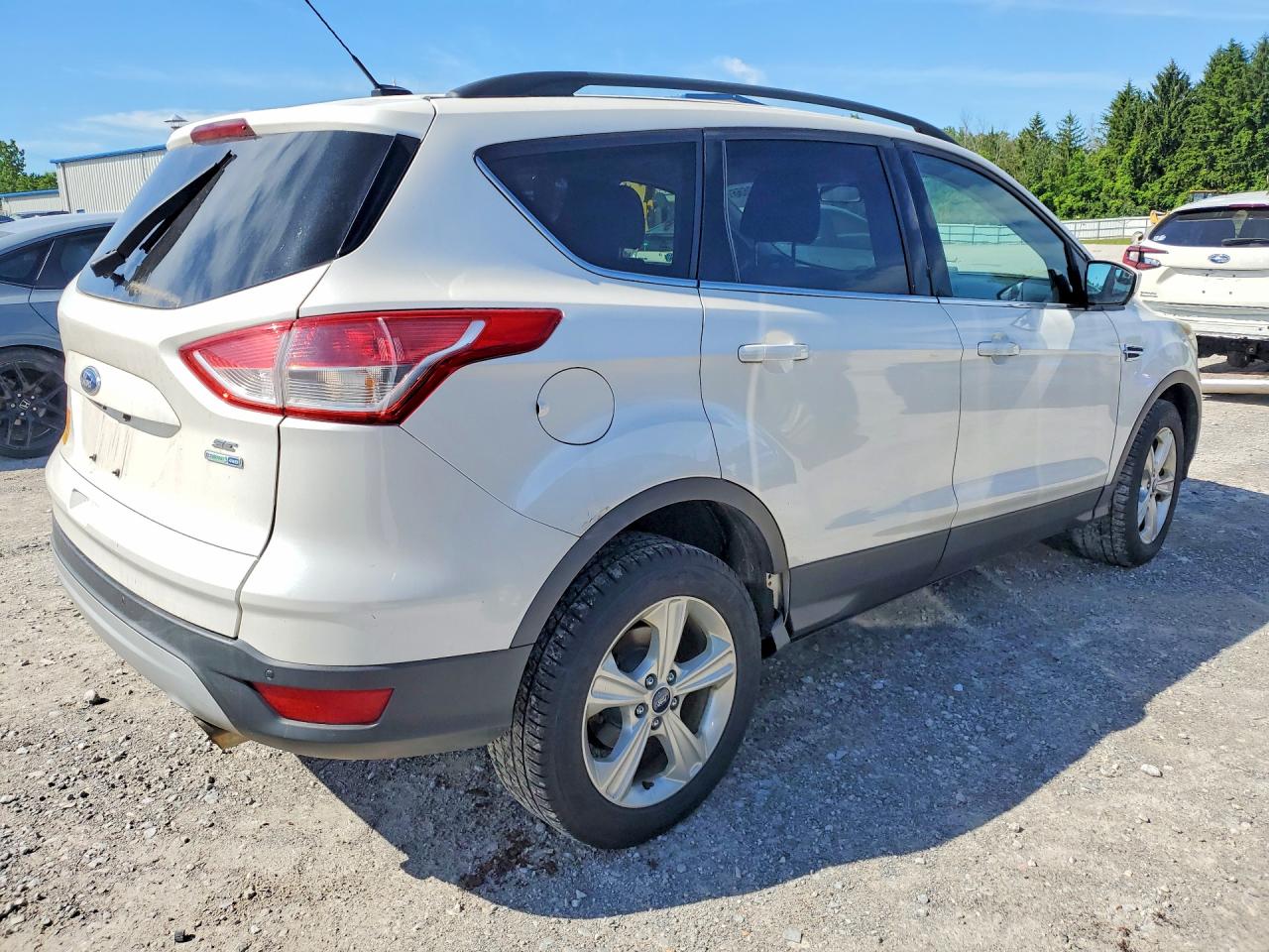2014 Ford Escape Se White vin: 1FMCU9GX7EUE09035