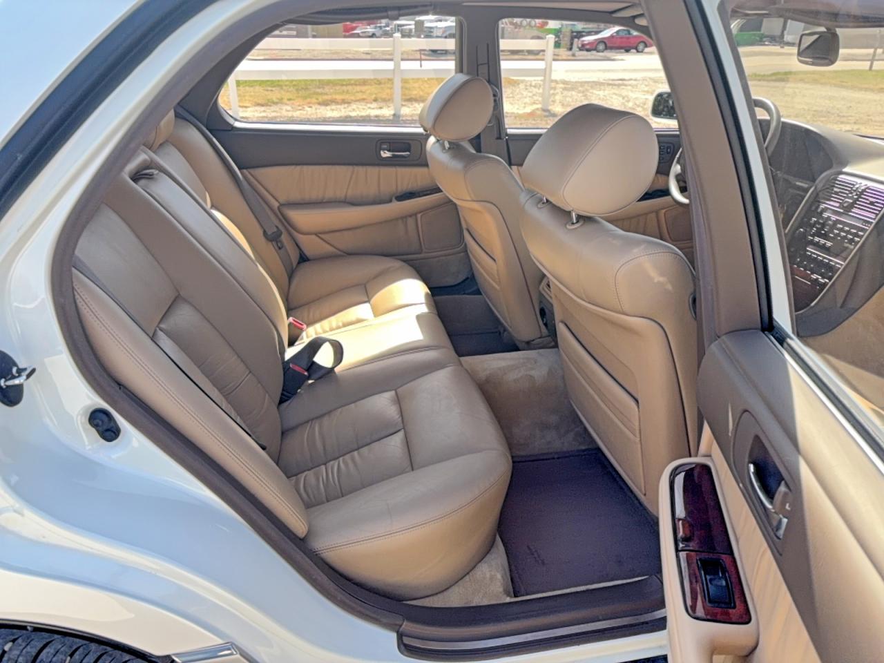 1992 Lexus Ls 400 Base Белый vin: JT8UF11E8N0141128