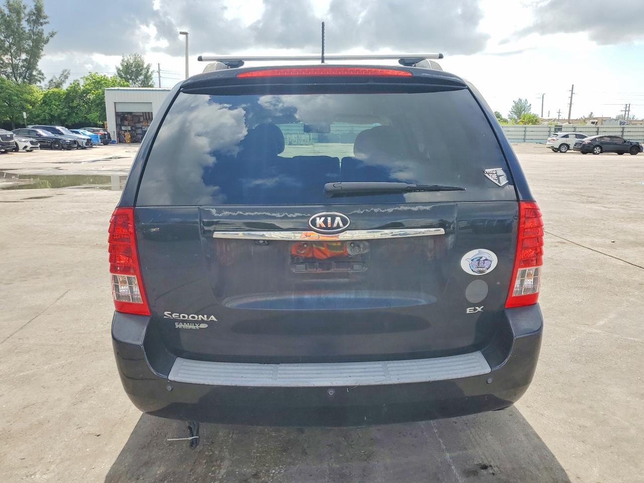 2011 Kia Sedona Ex Black vin: KNDMH4C72B6387256