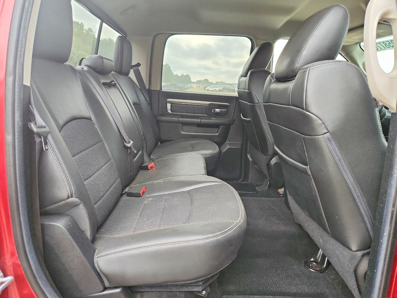 2015 Ram 1500 Sport Red vin: 1C6RR7MT3FS504718