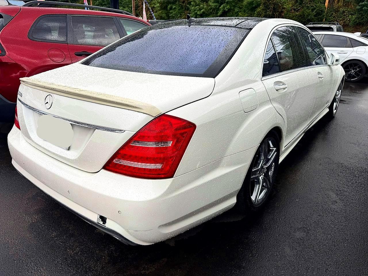 2011 Mercedes-benz S 550 Белый vin: WDDNG7BB2BA387601
