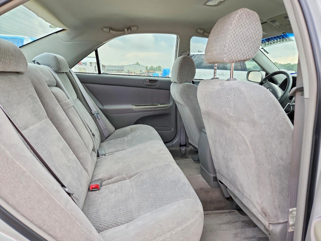 2002 Toyota Camry Le Silver vin: 4T1BE32K62U089428