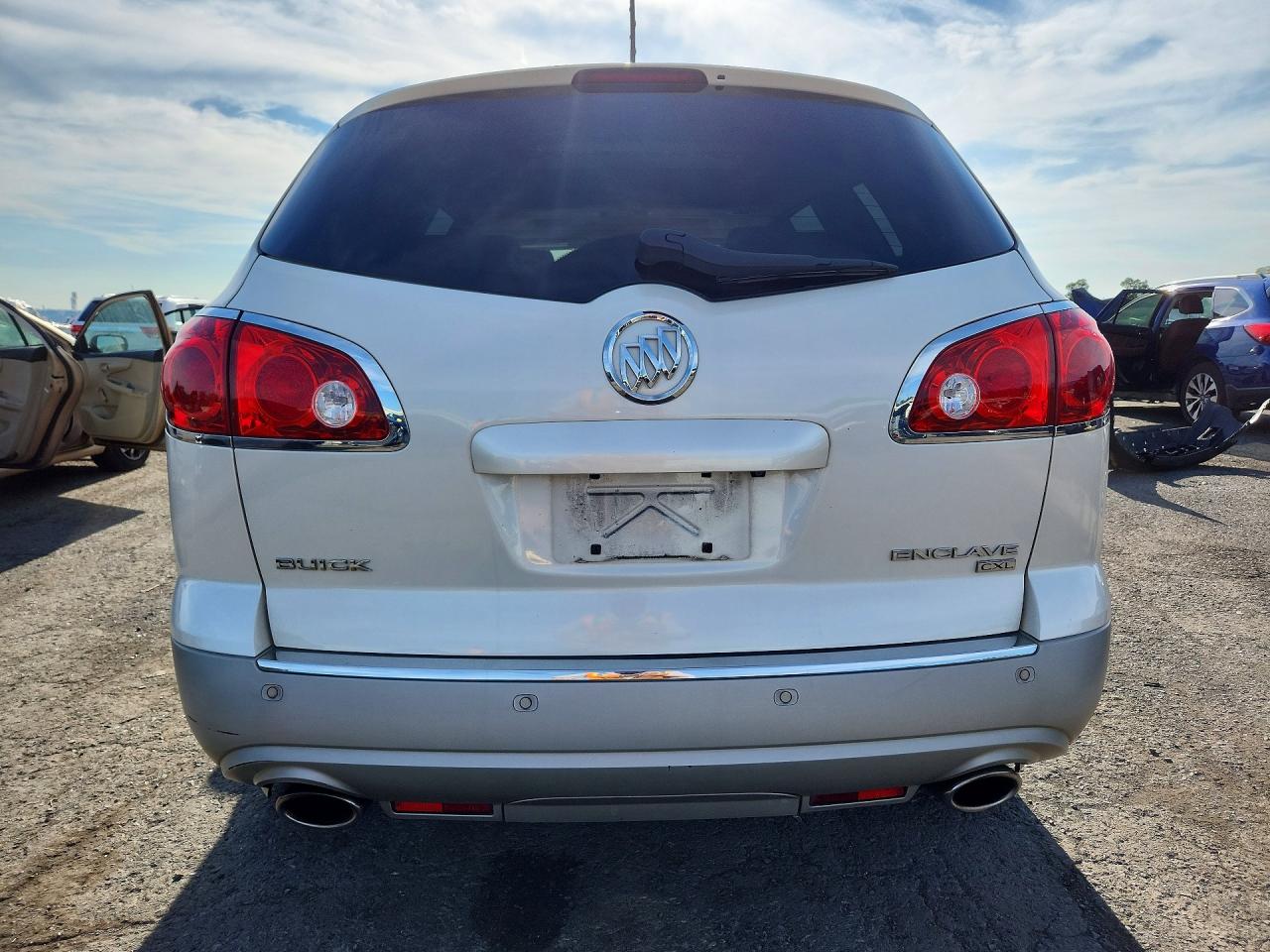 2011 Buick Enclave Cxl White vin: 5GAKVBED4BJ363742