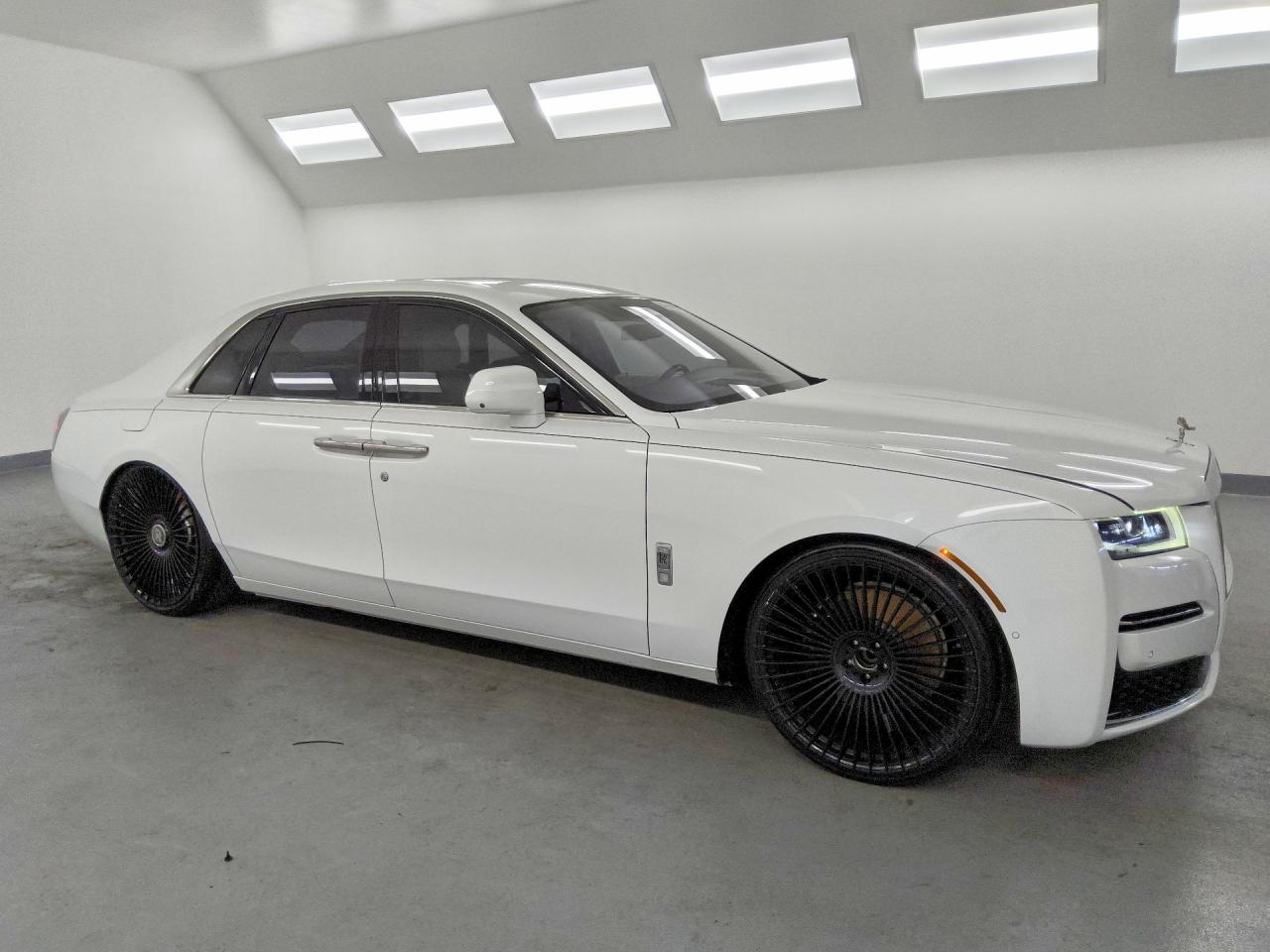 2021 Rolls-royce Ghost White vin: SCATV0C06MU204382